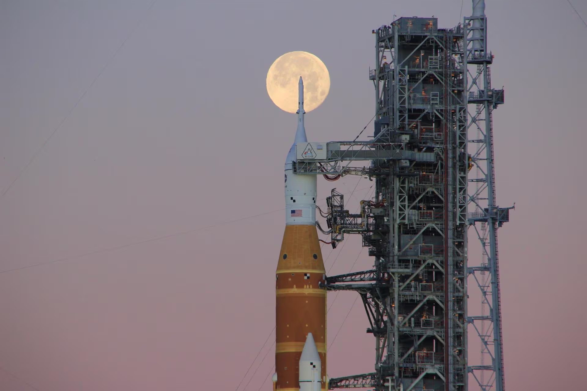Artemis II marcó el primer vuelo tripulado más allá de la órbita terrestre baja desde el regreso de Apolo 17 en 1972 según la NASA - Europa Press
