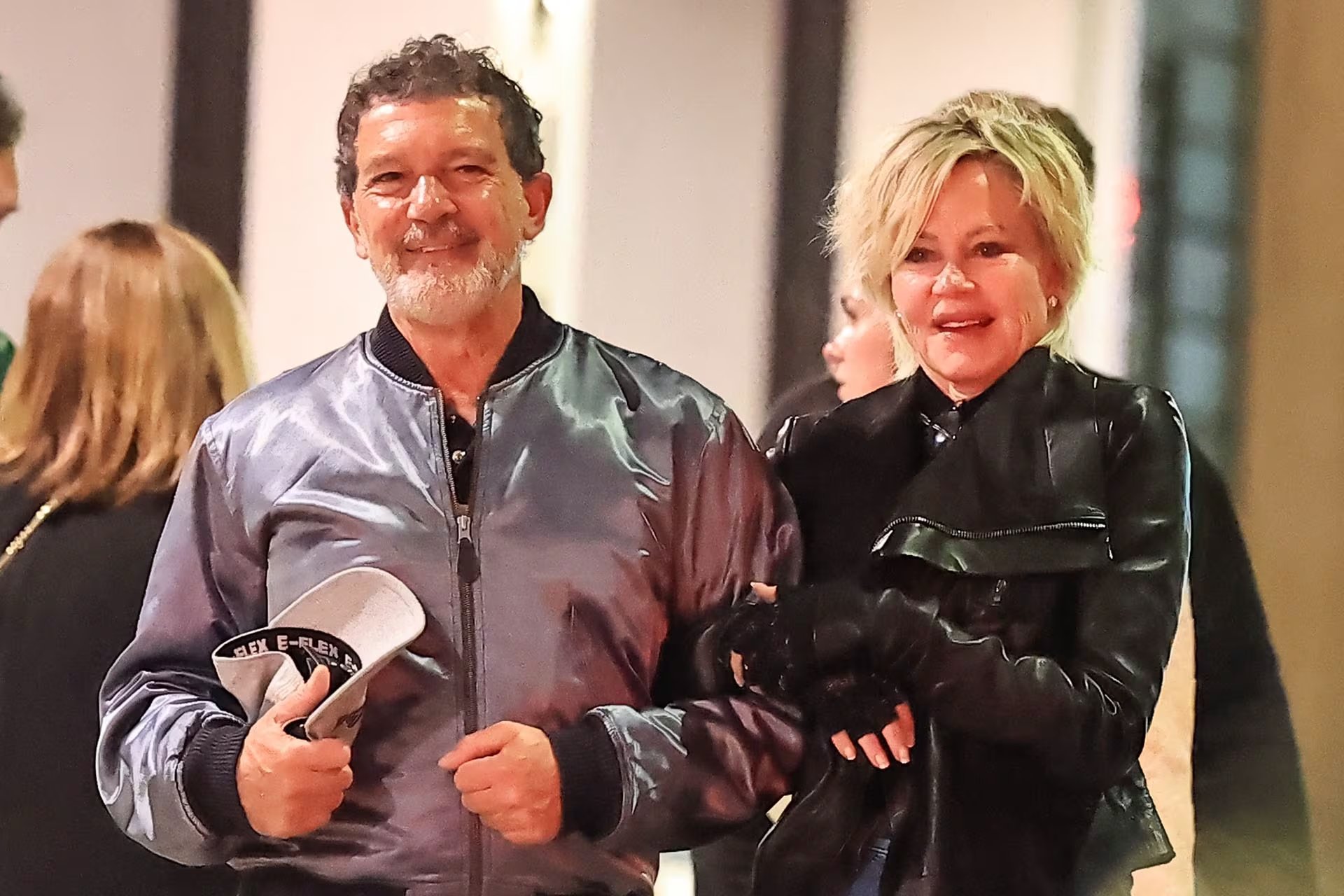 Antonio Banderas y Melanie Griffith fueron captados juntos en Los Ángeles. (Grosby)