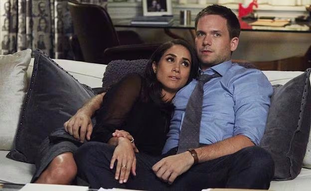 Meghan Markle y Patrick J. Adams en 'Suits'