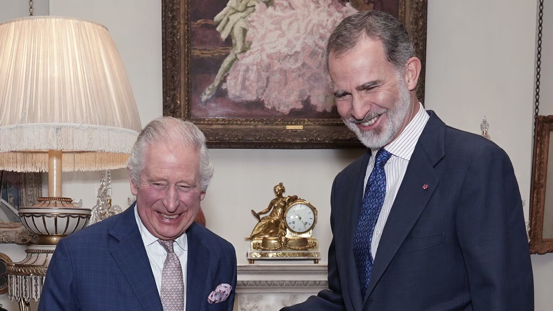 El rey Carlos III y Felipe VI en un encuentro en 2022 (Grosby)