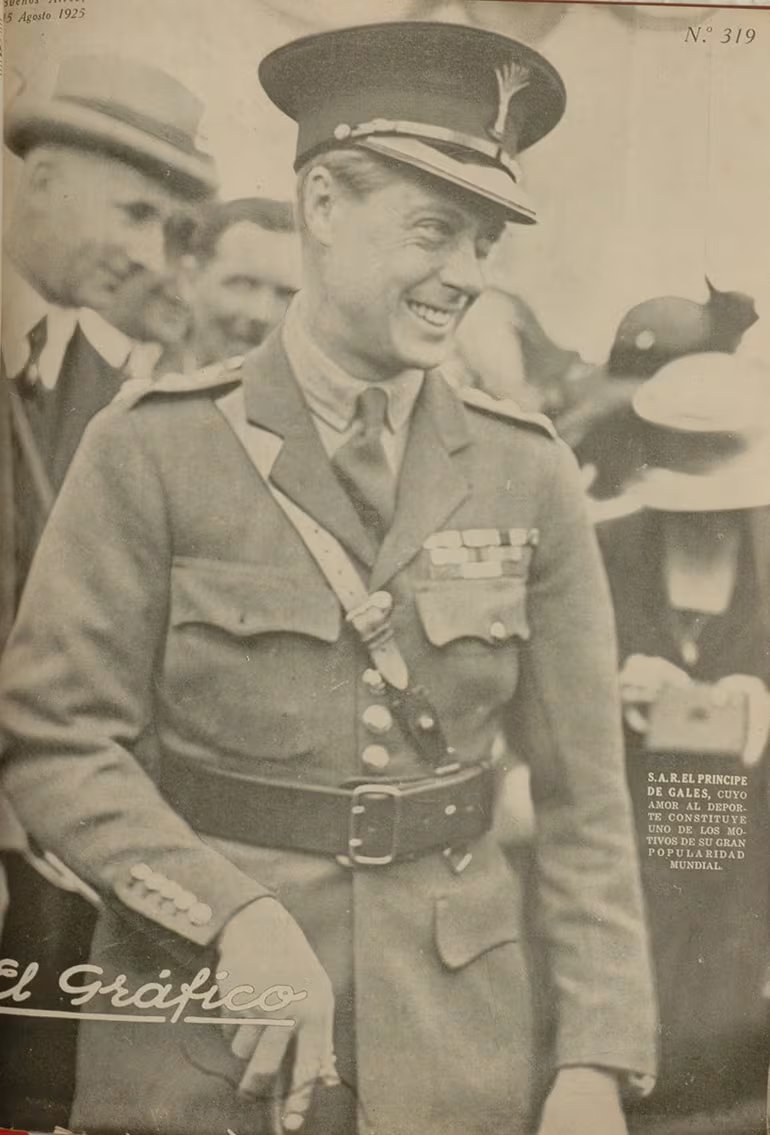 Su visita fue una verdadera conmoción, y fue noticia en todos los medios. Acá, en la tapa de lac Revista El Gráfico. del 15 de agosto de 1925. Destacaban su amor por el deporte