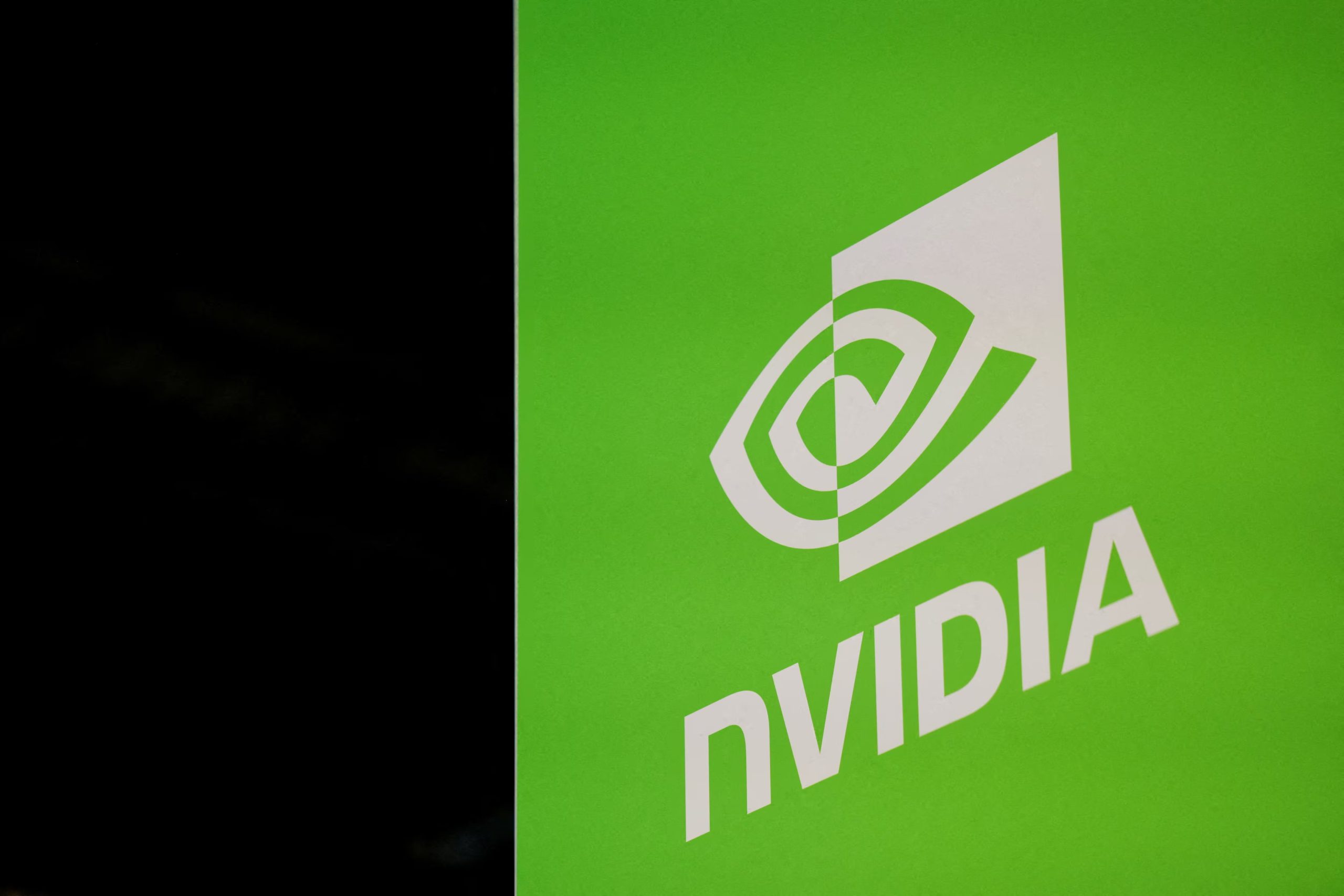 La operación valoraría a la compañía en torno a 13.000 millones, reforzando la estrategia de Nvidia de controlar infraestructura y herramientas de creación, mientras crece la demanda de cómputo y soluciones listas para empresas, academia y startups - REUTERS/Caroline Brehman/File Photo/File Photo
