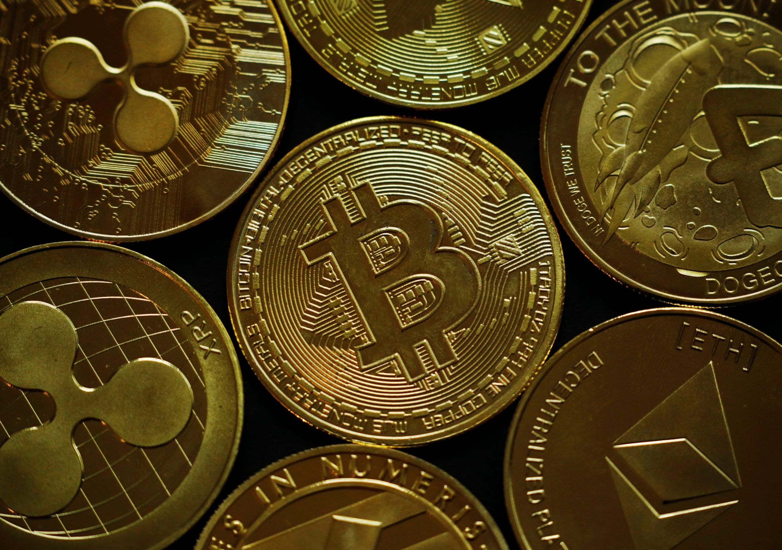 Representaciones de bitcoins. (REUTERS/Edgar Su)