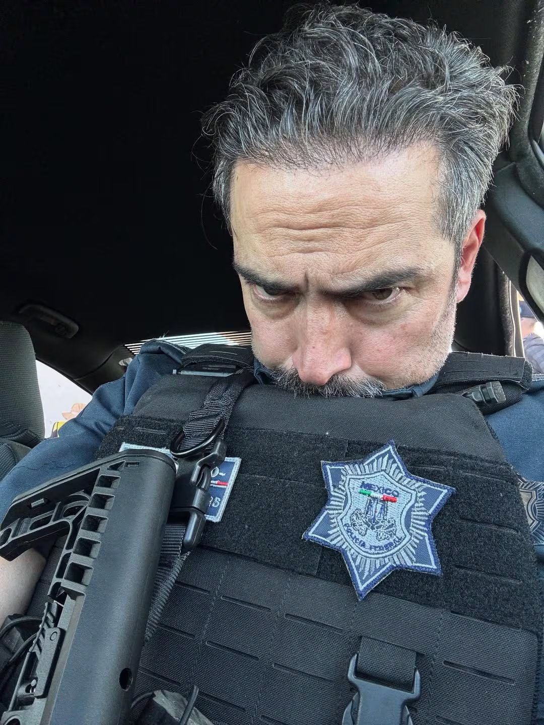 Alfonso Herrera y Noé Hernández protagonizan ‘La captura’, dirigida por Chava Cartas el director de ‘Contraataque’. Este verano solo en Netflix.
Inspirada en la operación para capturar a Joaquín Guzmán Loera, “El Chapo”. (Instagram: netflixlat)