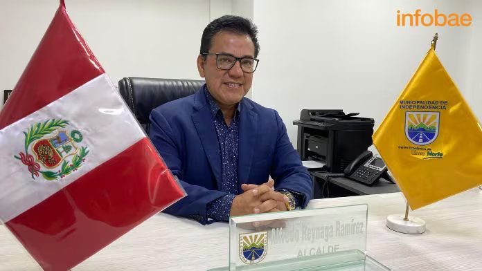 El alcalde de Independencia, Alfredo Reynaga, conversó con Infobae Perú a un mes del estado de emergencia declarado en su distrito| Infobae Perú (Clara Giraldo)