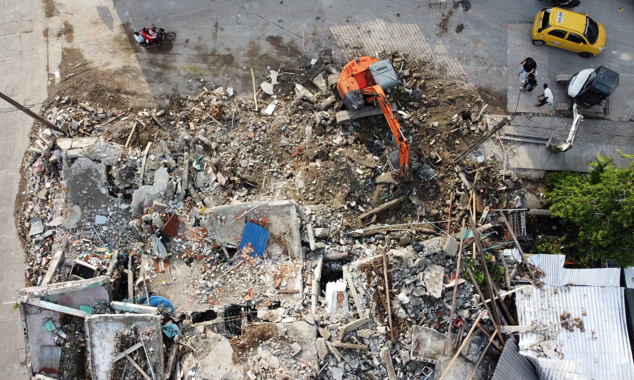 Una imagen tomada desde un dron muestra los daños causados por el terremoto en Quibdó, Colombia, 14 de agosto, 2026 (REUTERS/Juan David Duque)