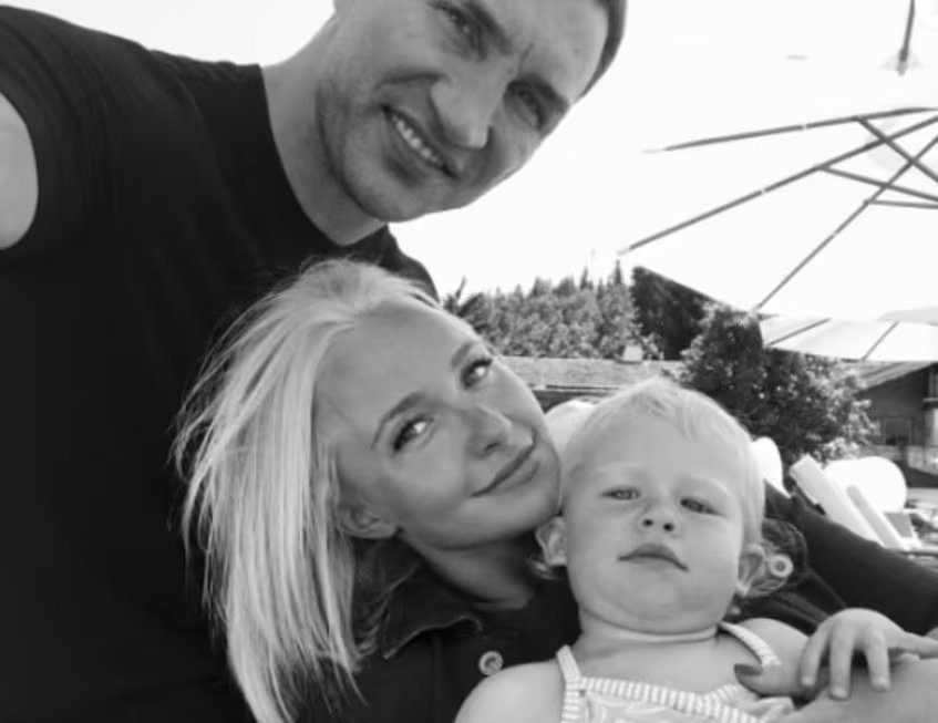 Kaya, la hija de Hayden Panettiere y el exboxeador Wladimir Klitschko, tiene 11 años y vive con su padre en Ucrania. La artista cedió su custodia en 2018 (X/@haydenpanettier)