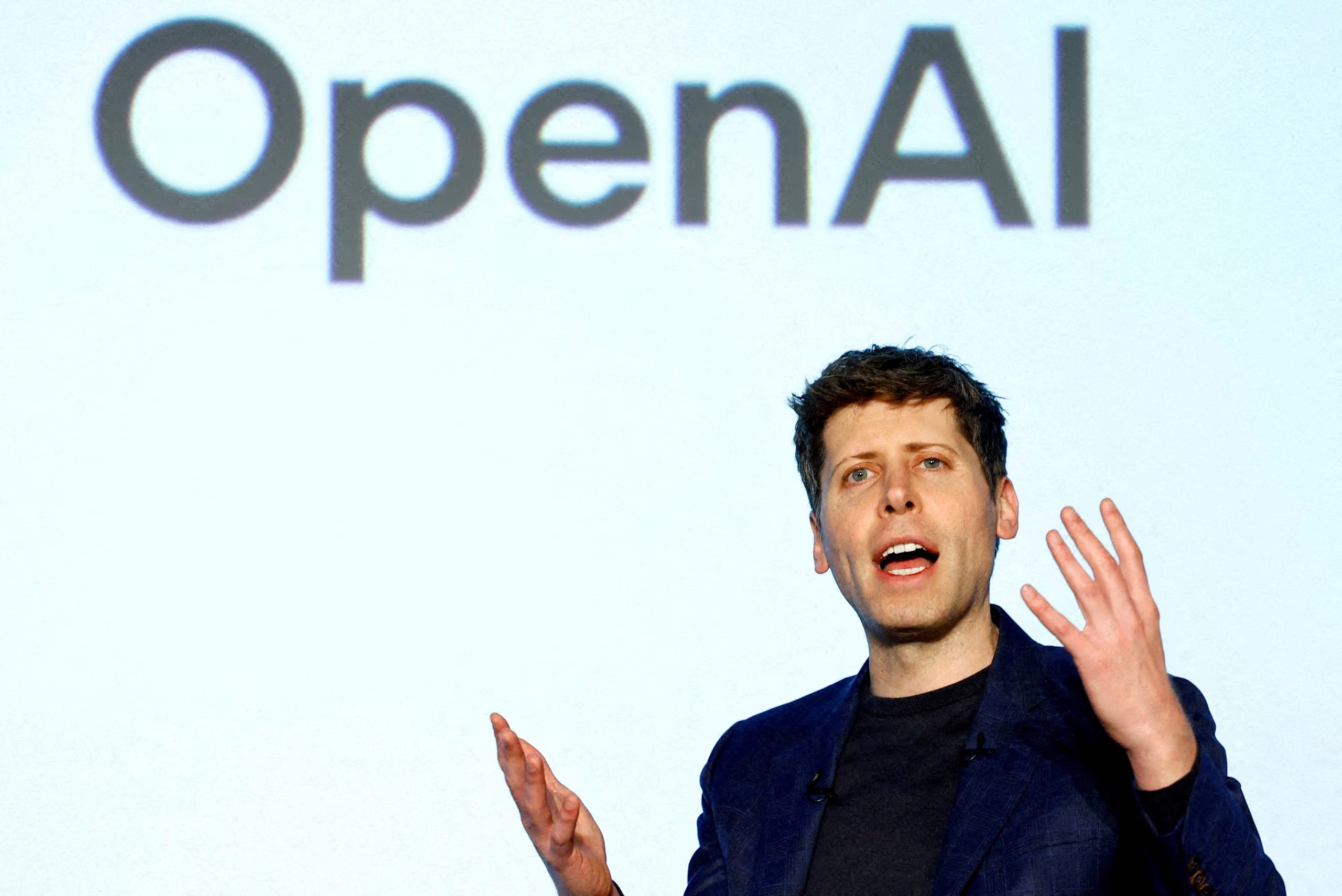 OpenAI busca sistemas de inteligencia artificial que puedan investigar, usar herramientas, tomar decisiones y completar tareas complejas con menor intervención humana (REUTERS/Kim Kyung-Hoon/File Photo)