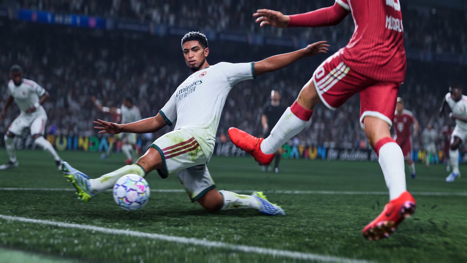 El rediseño de los tiros de esquina en FC 27 incluye movimiento libre dentro del área y la mecánica Evadir, que permite a los atacantes desplazarse por zonas congestionadas sin ser bloqueados antes de que llegue el balón.