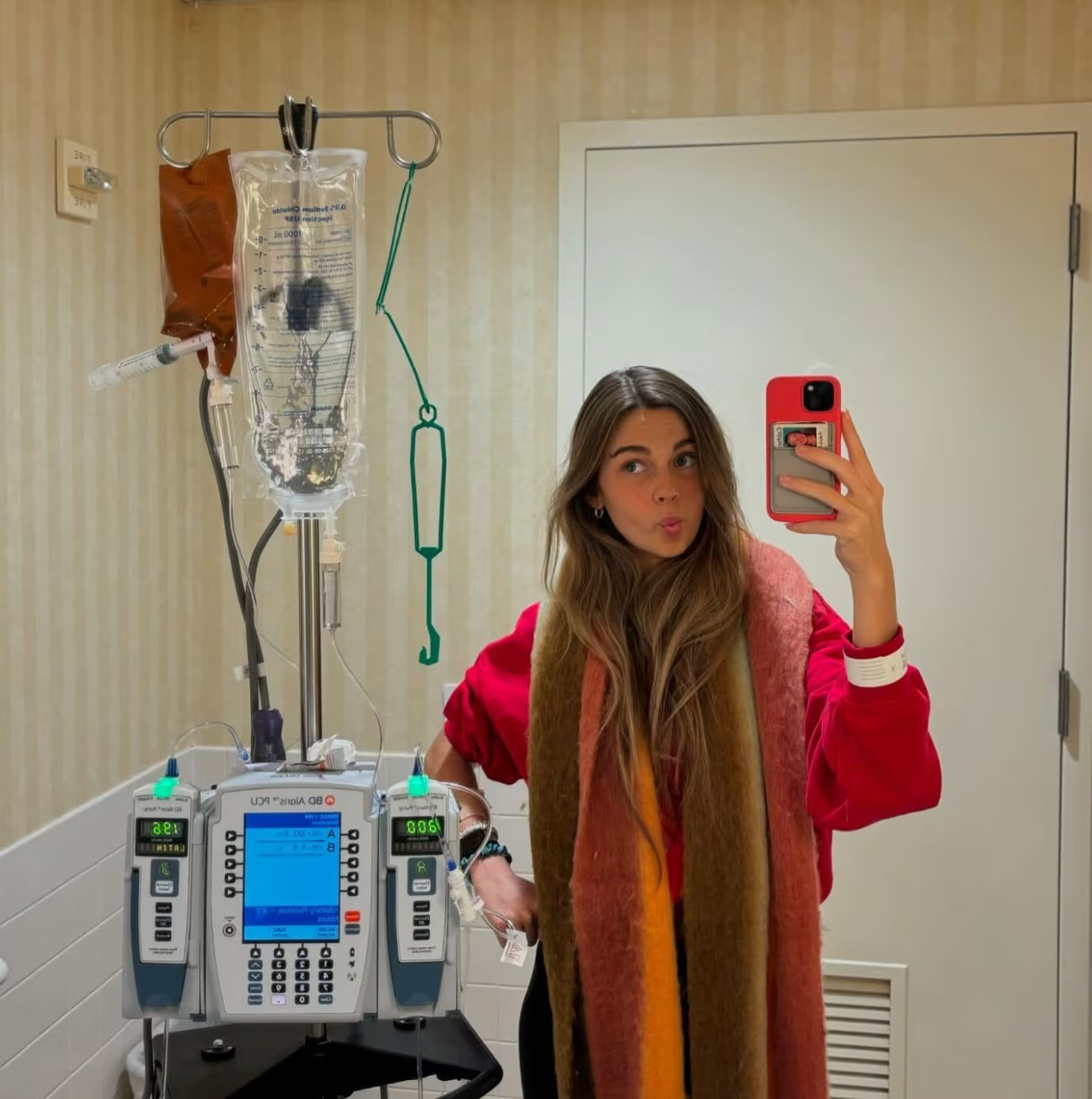 Sydney Towle contó en TikTok e Instagram su vida con colangiocarcinoma, un cáncer poco frecuente en adultos jóvenes, durante casi tres años (Instagram/@sydneytowle)