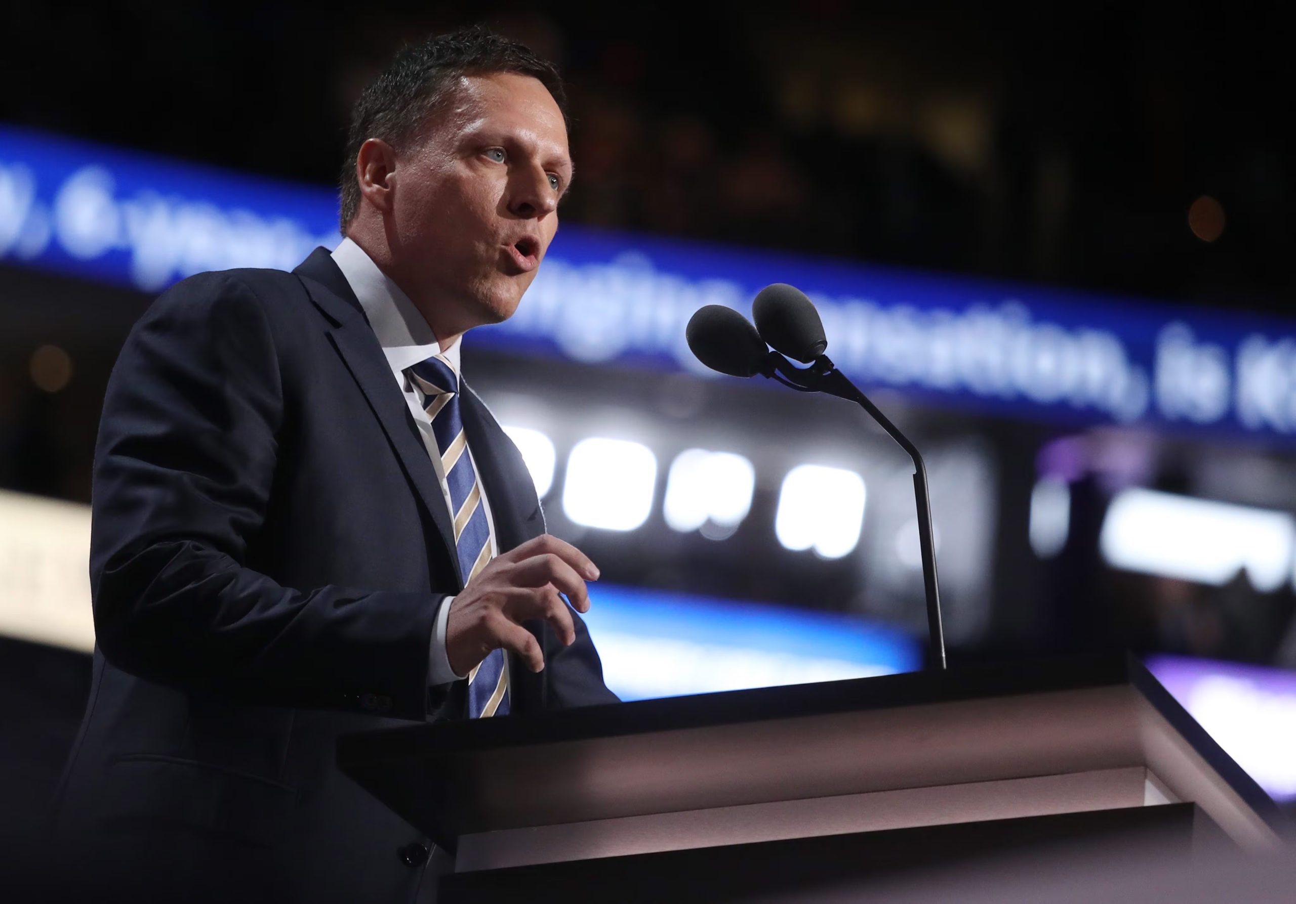 Silicon Valley encontró en Yiyang Zhuge una voz que cuestiona si el progreso tecnológico garantiza una vida mejor o el progreso de una sociedad (EFE/Andrew Gombert)