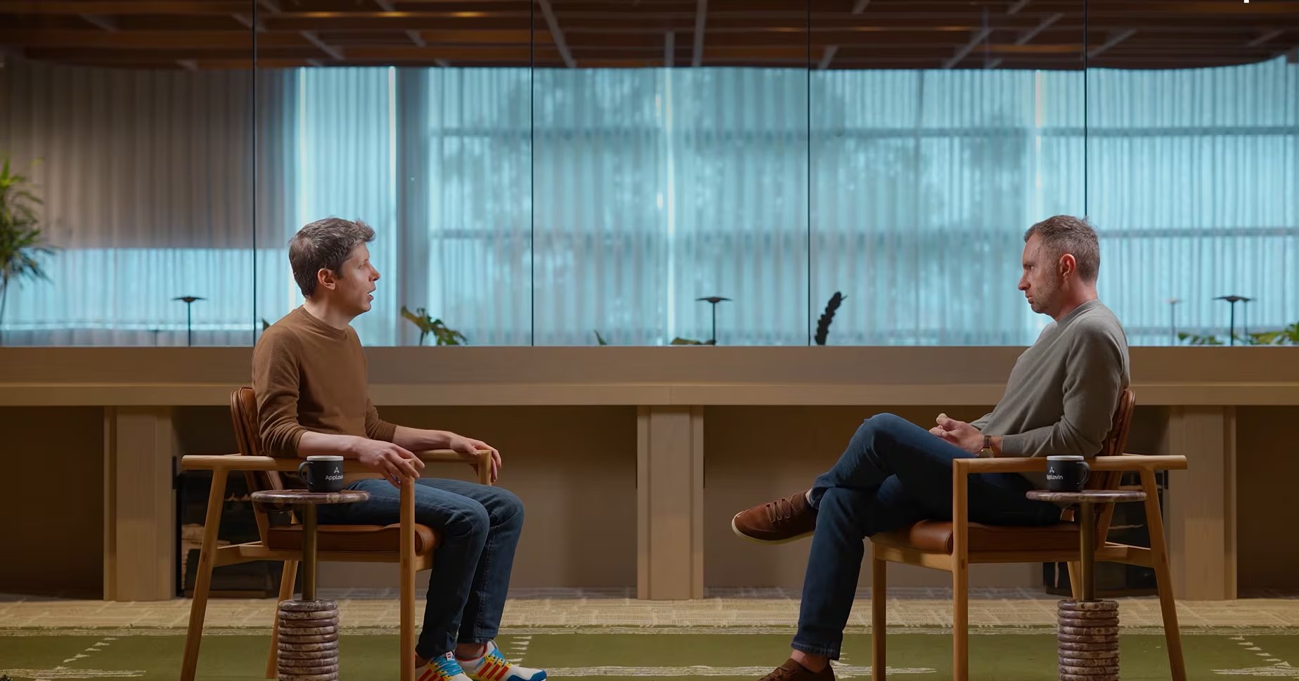 Sam Altman recordó que el equipo fundador de OpenAI comenzó sin un rumbo claro en el apartamento de Greg Brockman (YouTube/@DavidSenra)