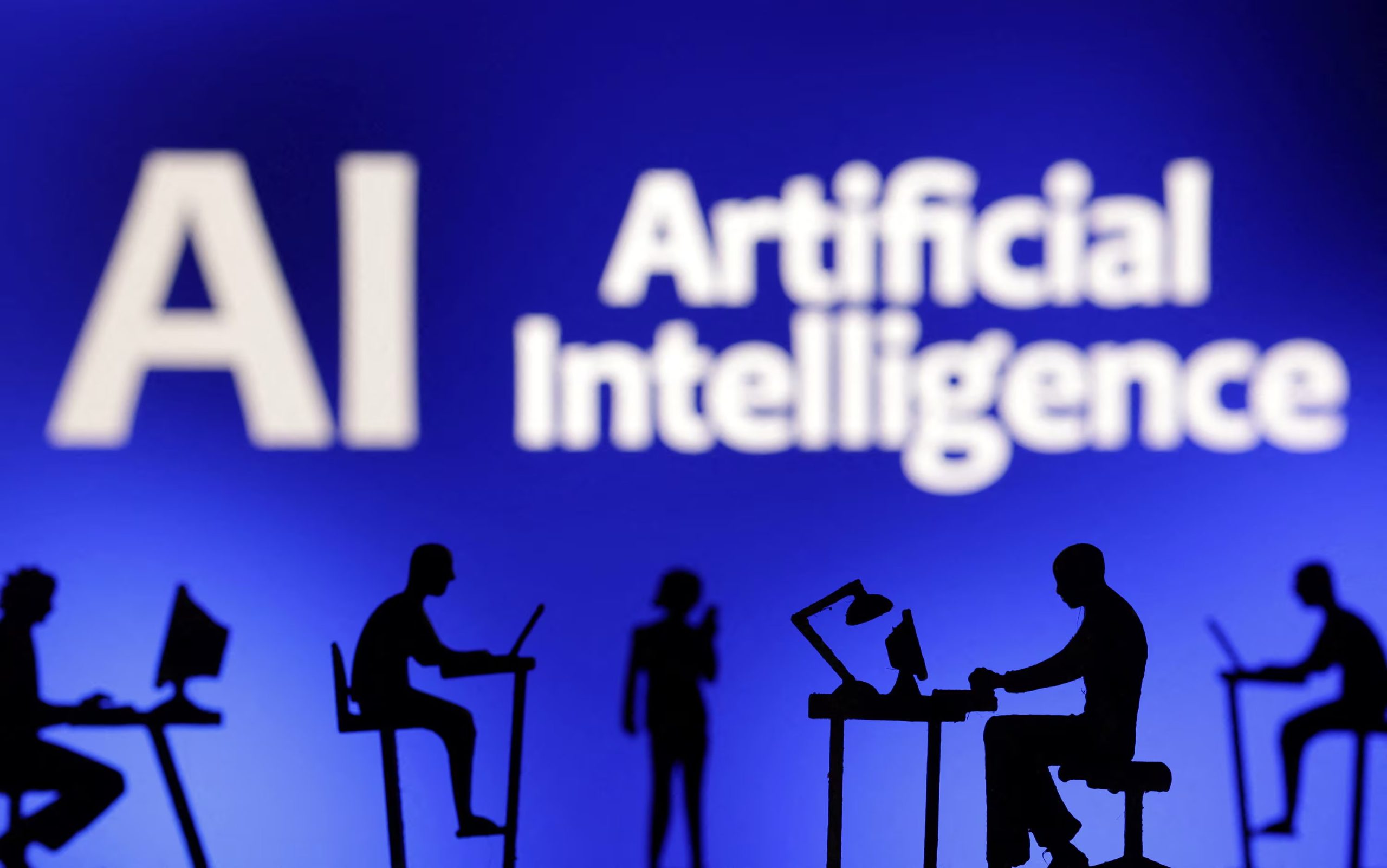 El CEO de OpenAI alerta: el verdadero problema de la IA es quién decide cómo evoluciona - REUTERS/Dado Ruvic/Illustration