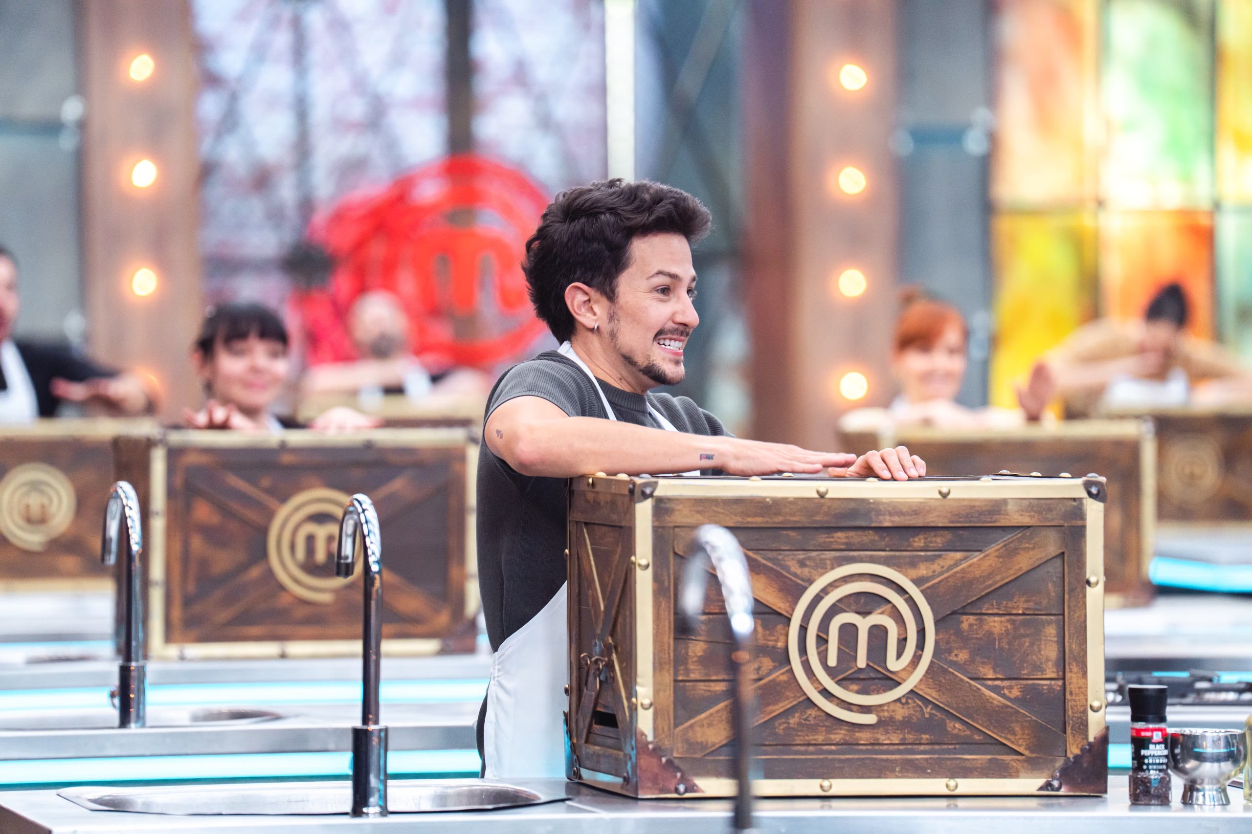 Vega eligió preparar un carpaccio de pulpo, apostando por una presentación colorida inspirada en su niñez - crédito cortesía Canal RCN