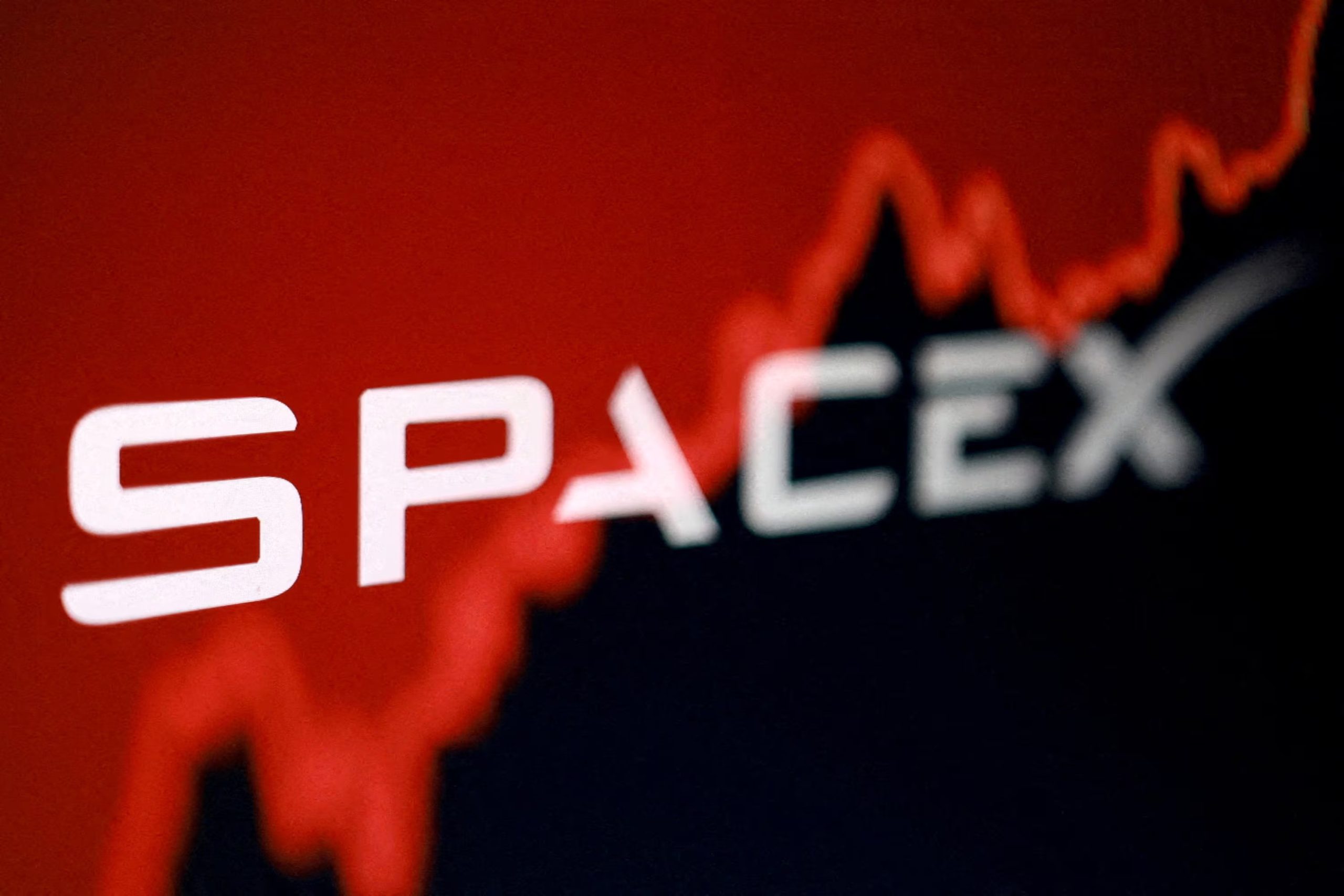 La economía espacial sostiene la tesis SpaceX, Starlink y lanzamientos comerciales como motor de valor - REUTERS/Dado Ruvic/Illustration/File Photo