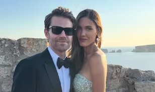 Paul Wesley y Natalie Kuckenburg anunciaron su boda en Instagram y luego explicaron que eligieron una ceremonia civil en Santa Bárbara (Instagram/@paulwesley)