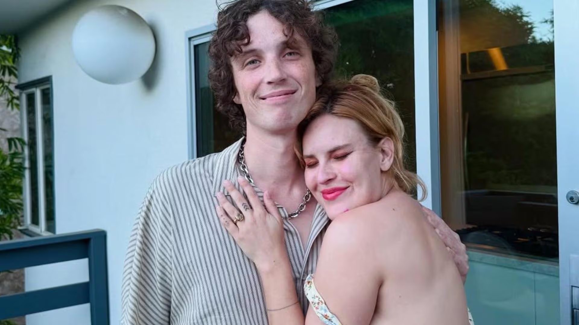 Tallulah Willis, hija de Bruce Willis y Demi Moore, vistió un diseño a medida de Pierpaolo Piccioli, director creativo de Balenciaga (Instagram/@buuski)