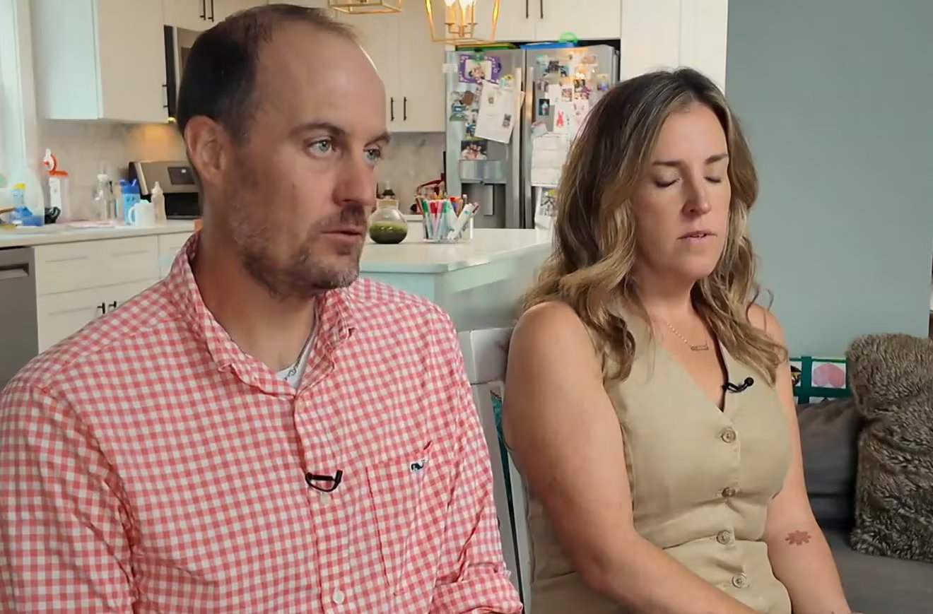 Los padres de Fletcher Merkel conservaron su cuarto como memorial familiar para mostrar el impacto de la violencia escolar en Estados Unidos (Captura de video/CBS)
