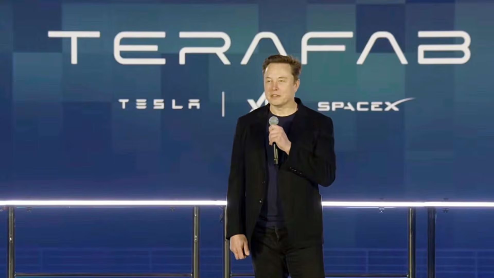 Terafab integrará fabricación, empaque y pruebas de semiconductores en una sola instalación y utilizará agua de un embalse cercano para minimizar el impacto ambiental (Captura/SpaceX)