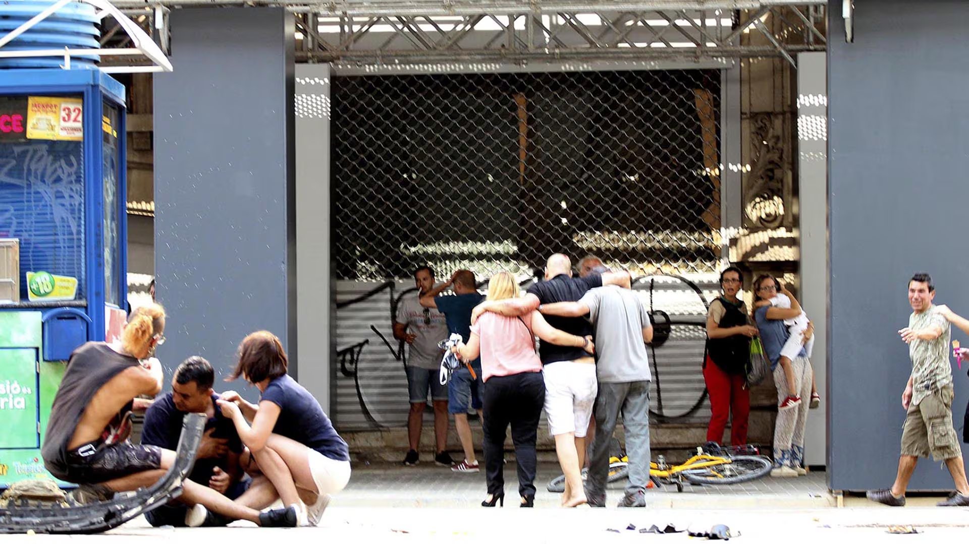 Los Mossos d’Esquadra hallaron en Alcanar más de 120 bombonas y material para fabricar TATP, el explosivo usado en los atentados de París 2015 y Bruselas 2016 (EFE)