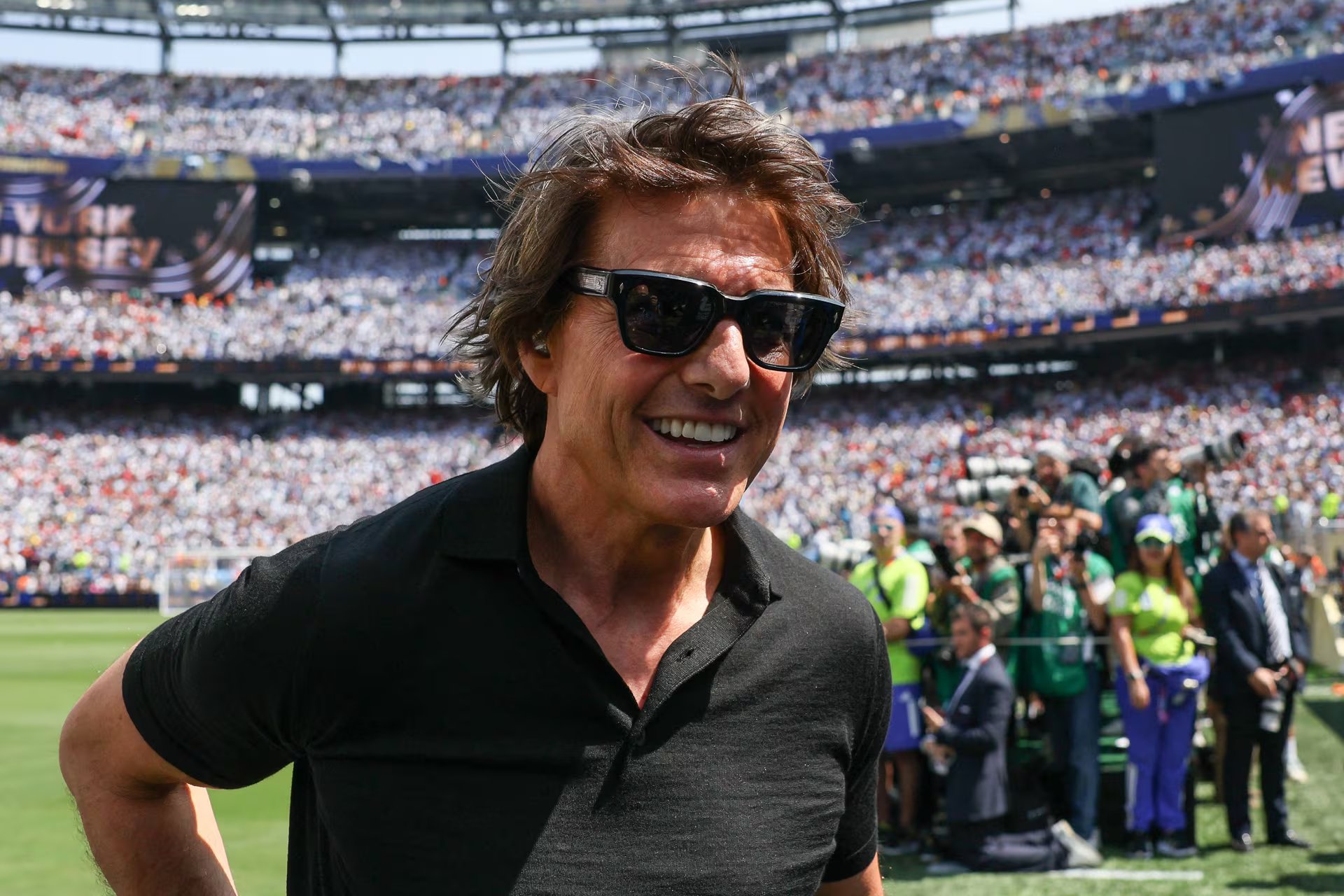 El caso de Tom Cruise no funciona como modelo universal porque su estado físico depende también de entrenadores, tiempo disponible y seguimiento profesional (Photo by Odd ANDERSEN / AFP)