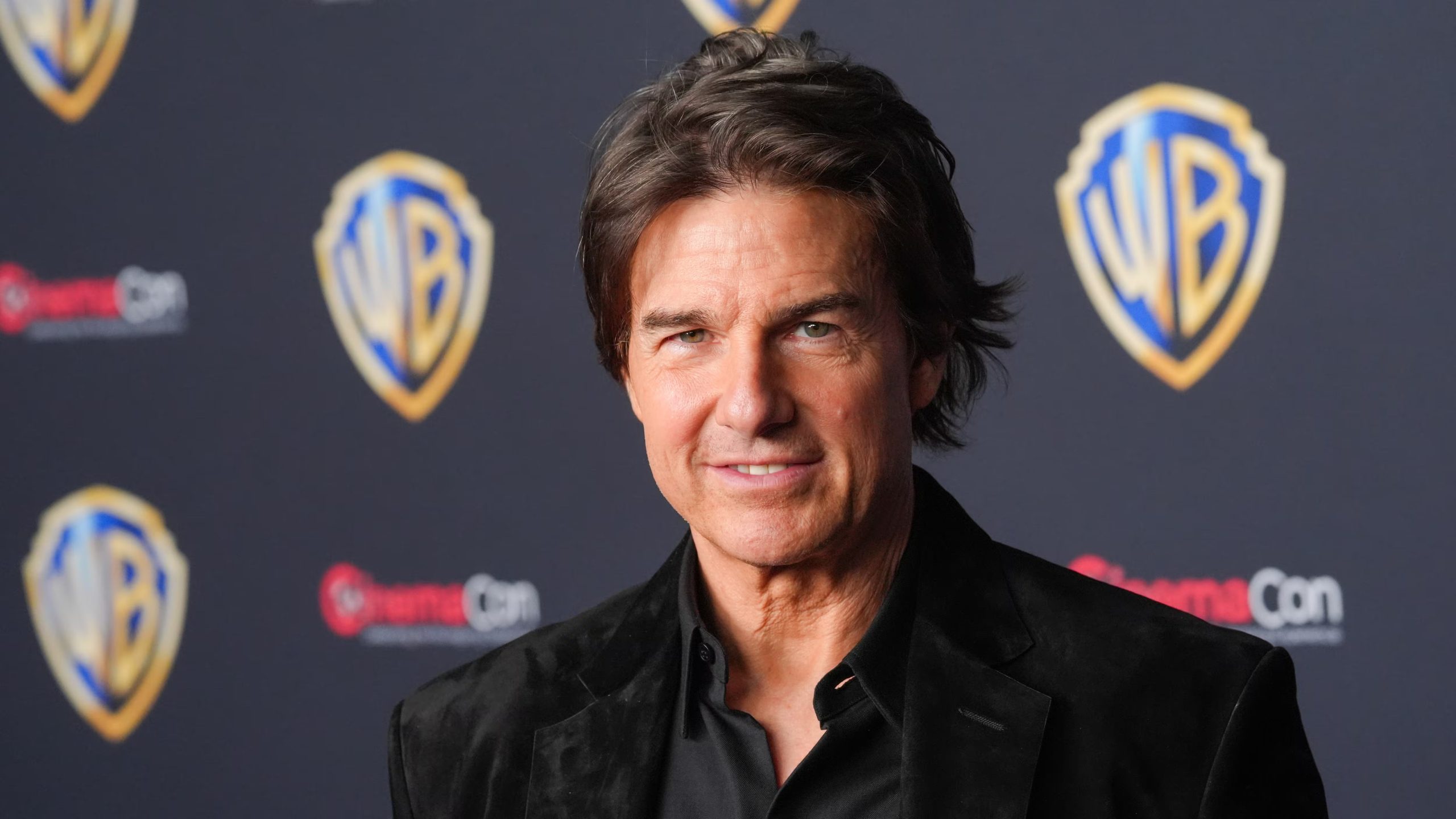 La alimentación de Tom Cruise incluye carbohidratos integrales, pero la nota señala que ese hábito no explica por sí solo su rendimiento físico (Foto AP /Chris Pizzello)