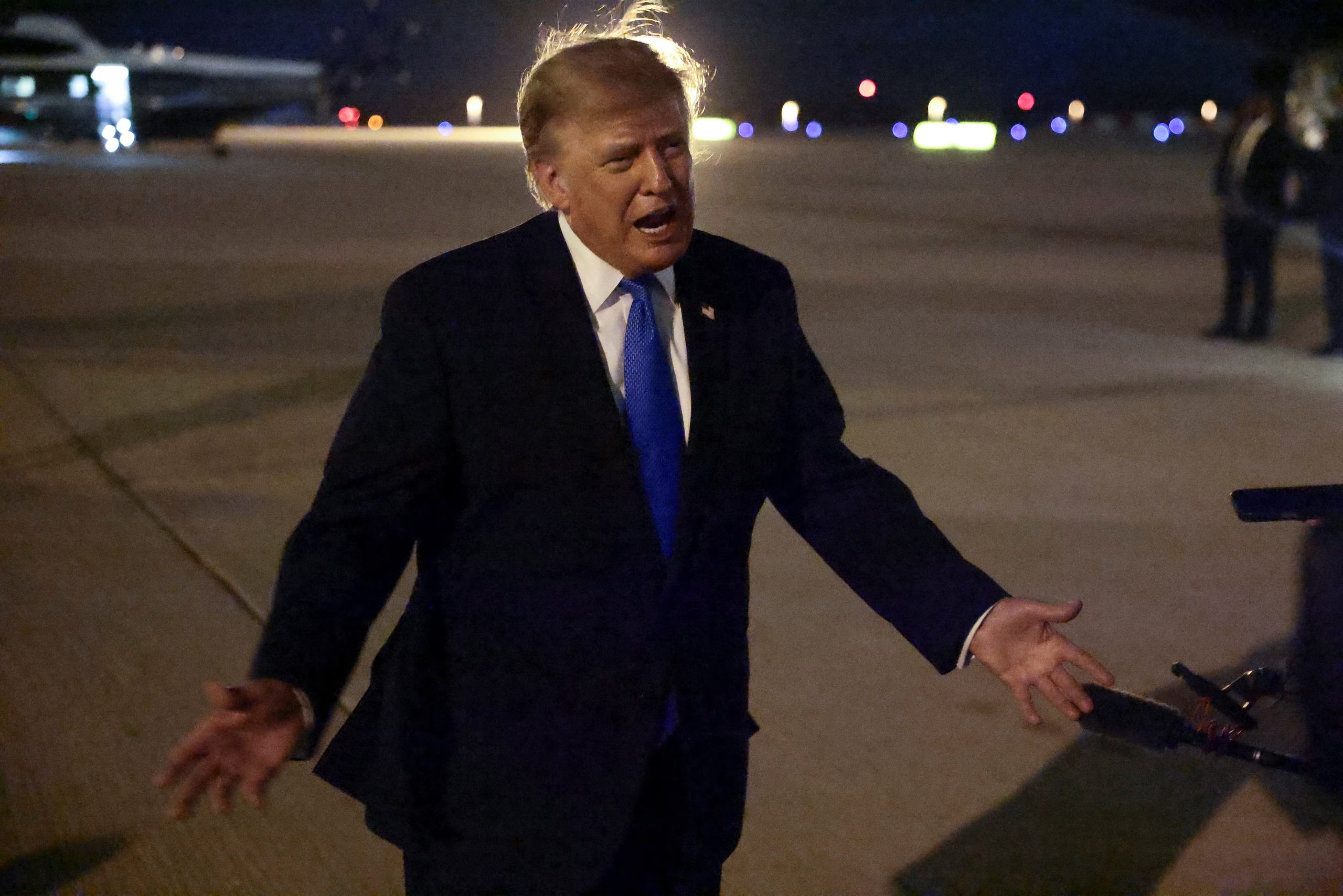 Más tarde, ante periodistas en California, Trump reiteró su optimismo sobre el estado de las negociaciones (REUTERS)