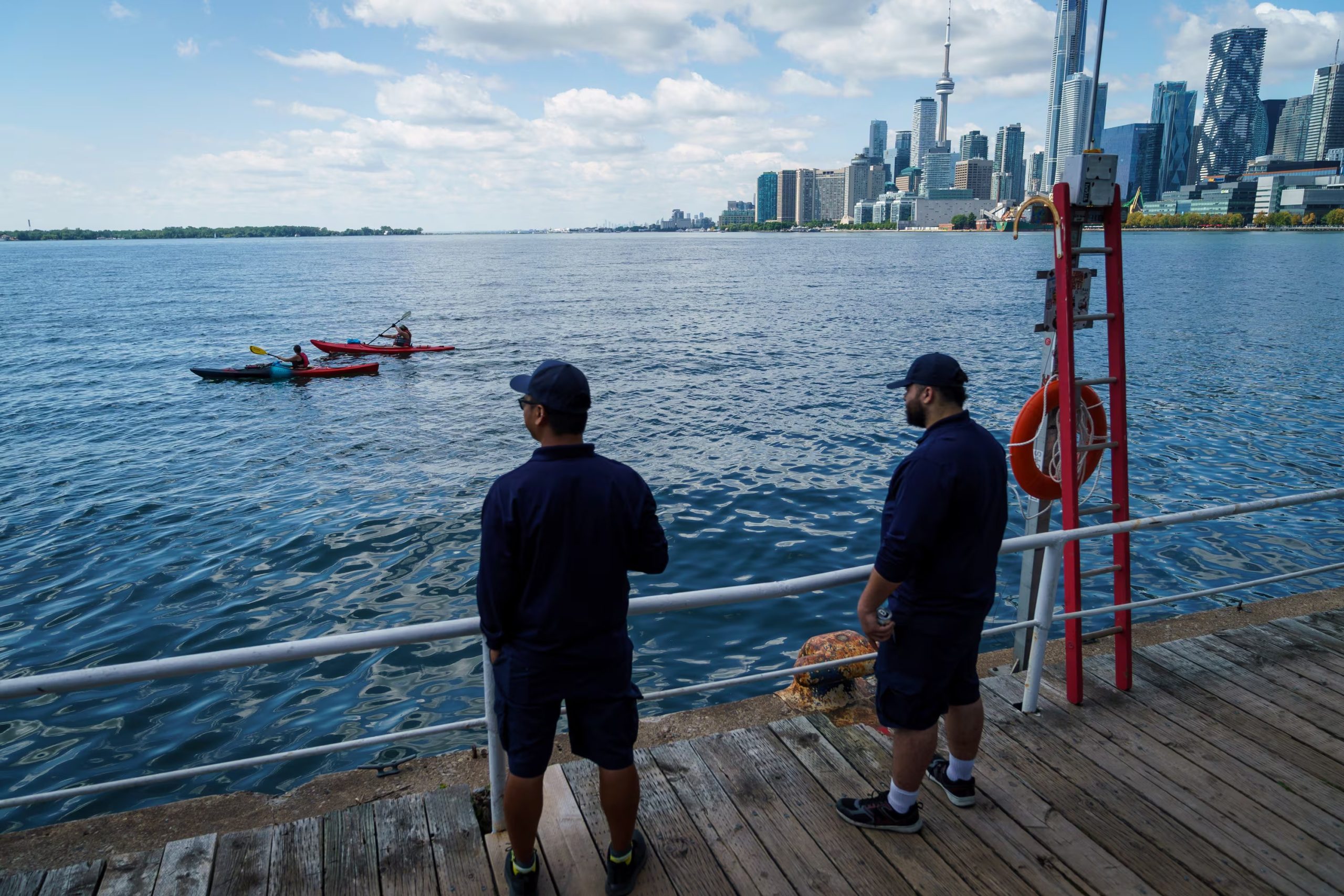 Trump afirmó que el cambio de Lago Ontario a Lago América puede formalizarse con una firma presidencial y aplicarse en documentos y mapas oficiales de Estados Unidos. (Keito Newman/The Canadian Press vía AP)