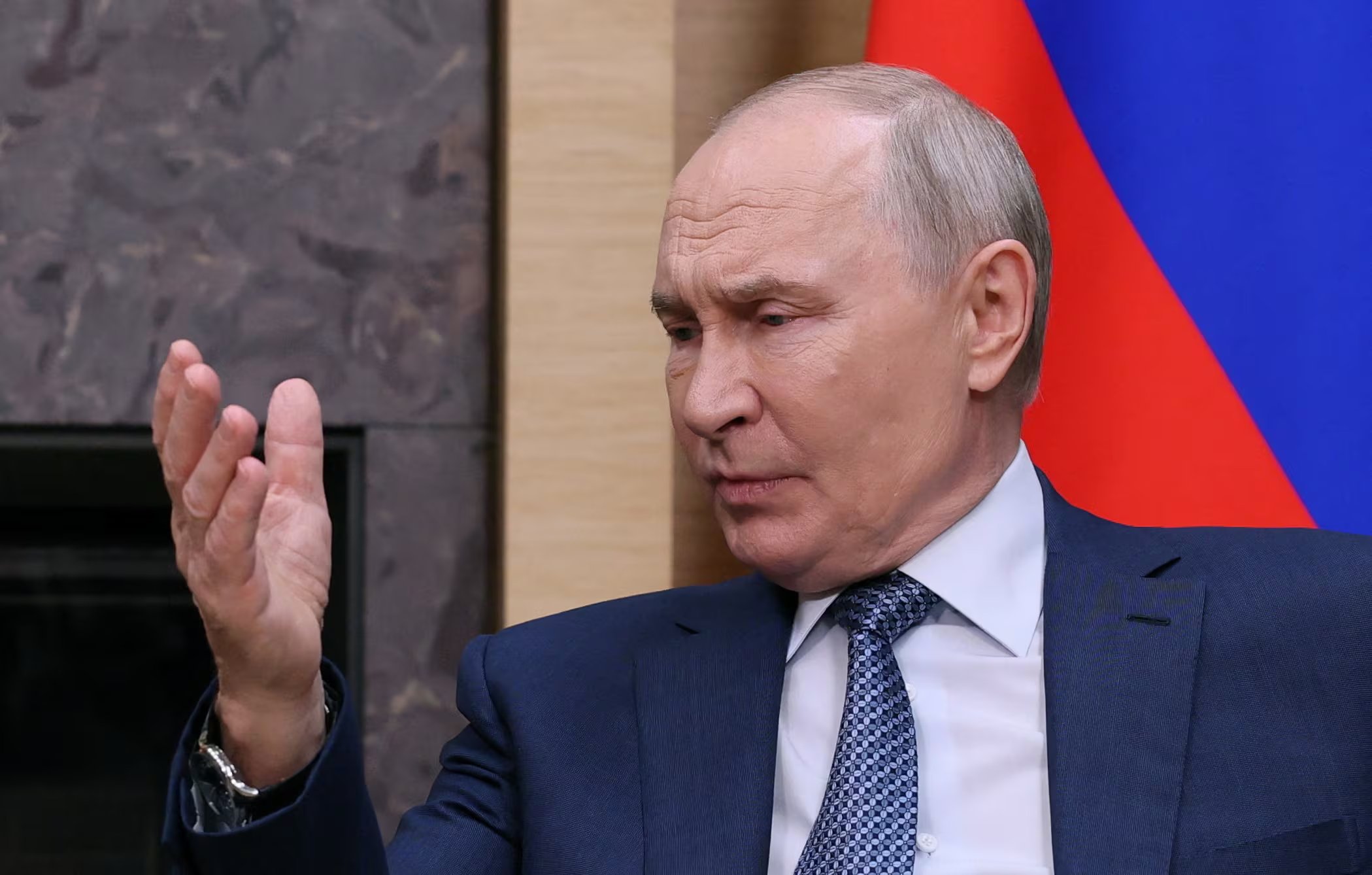 El presidente ruso, Vladímir Putin, durante una reunión con su par bielorruso, Alexandr Lukashenko, en la residencia de Novo-Ogariovo, en las afueras de Moscú (REUTERS/Anastasia Barashkova/Pool)