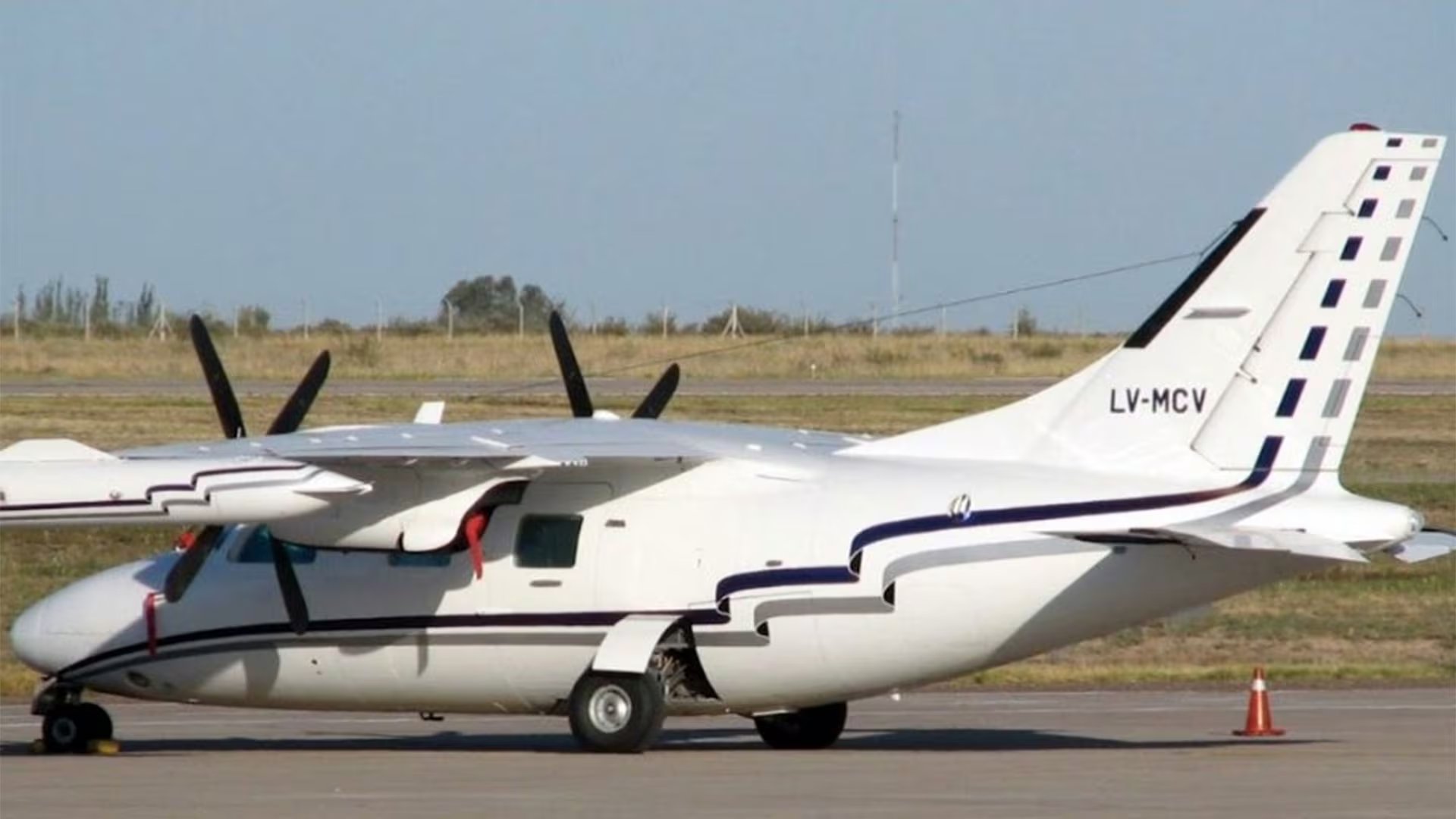 La FAA confirmó que la puerta fue recuperada intacta y que la avioneta no presentaba daños mayores además de la pérdida del panel trasero