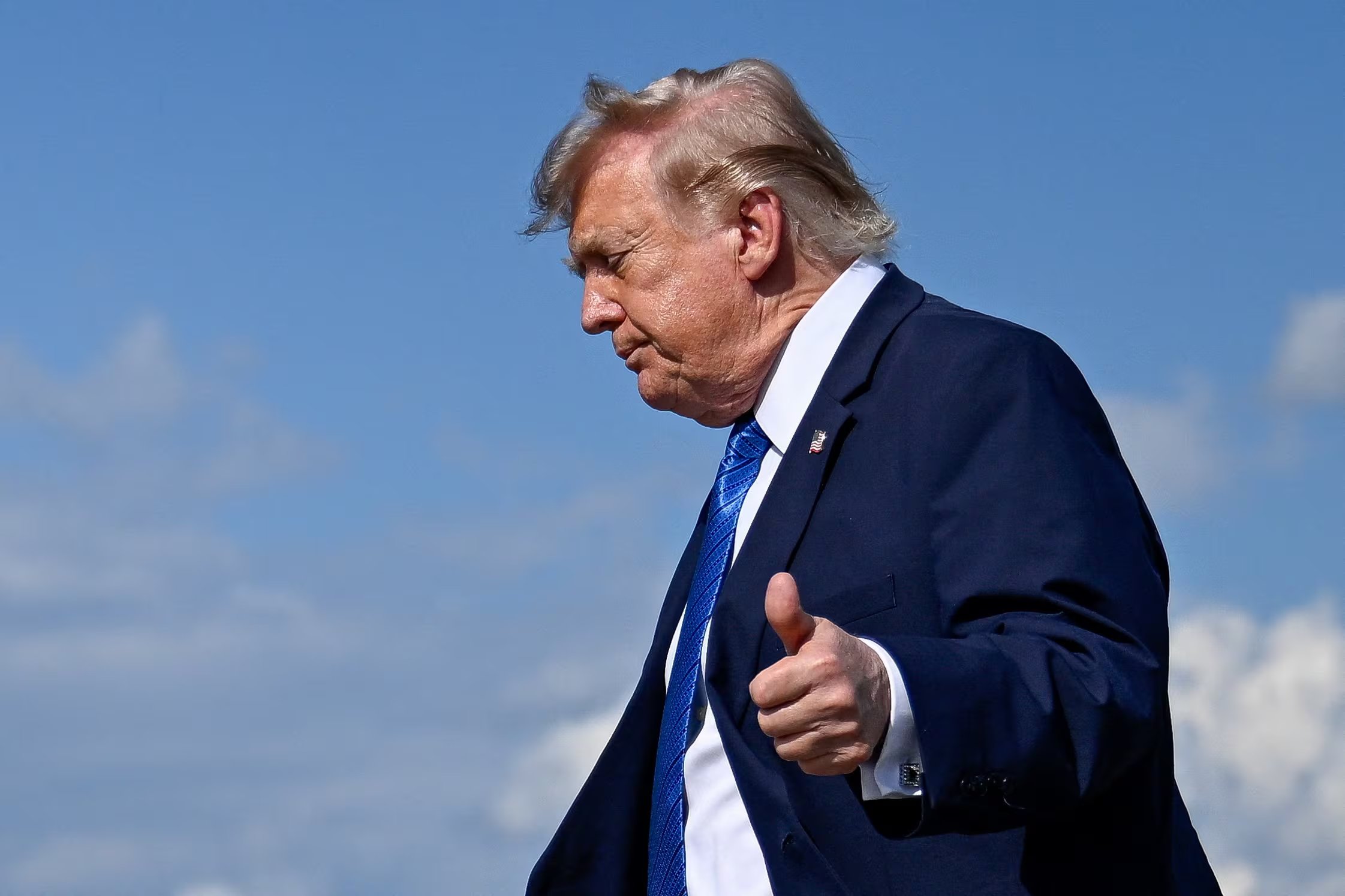 Donald Trump puso en duda el avance de las negociaciones con Irán y advirtió que podría haber nuevos ataques (REUTERS/Daniel Heuer)