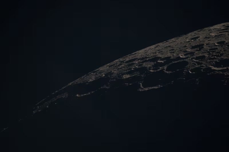 CosmoCube podría orbitar la cara oculta de la Luna en los próximos cinco años para estudiar el período anterior a las primeras estrellas. (NASA/Handout vía REUTERS)