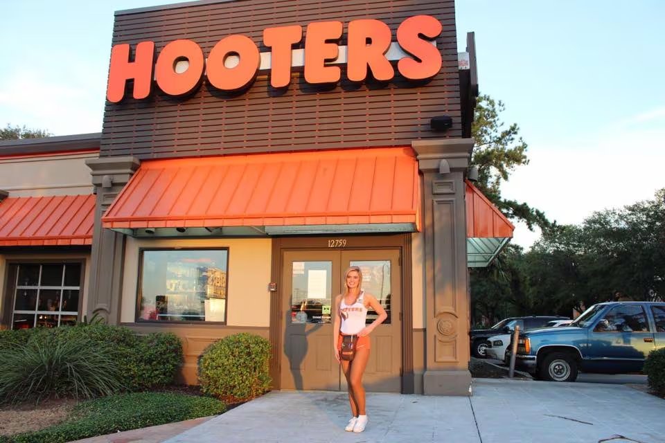 Más de cuatro décadas después de su apertura, Hooters prepara su salto a la pantalla grande.(facebook.com/hooters)