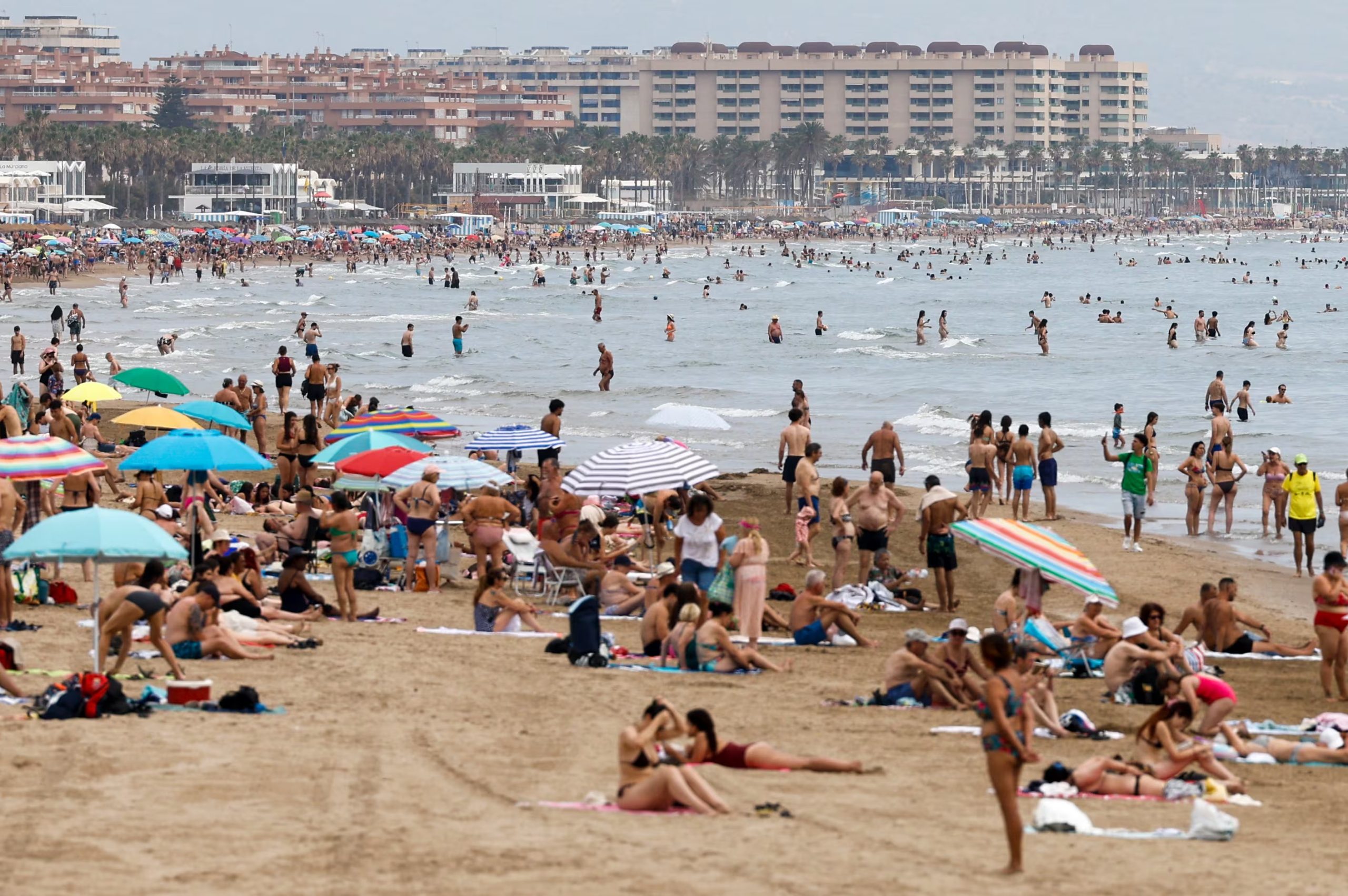 Valencia será uno de los nuevos destinos de United en Europa dentro de su expansión internacional prevista para 2027 (EFE/Ana Escobar)