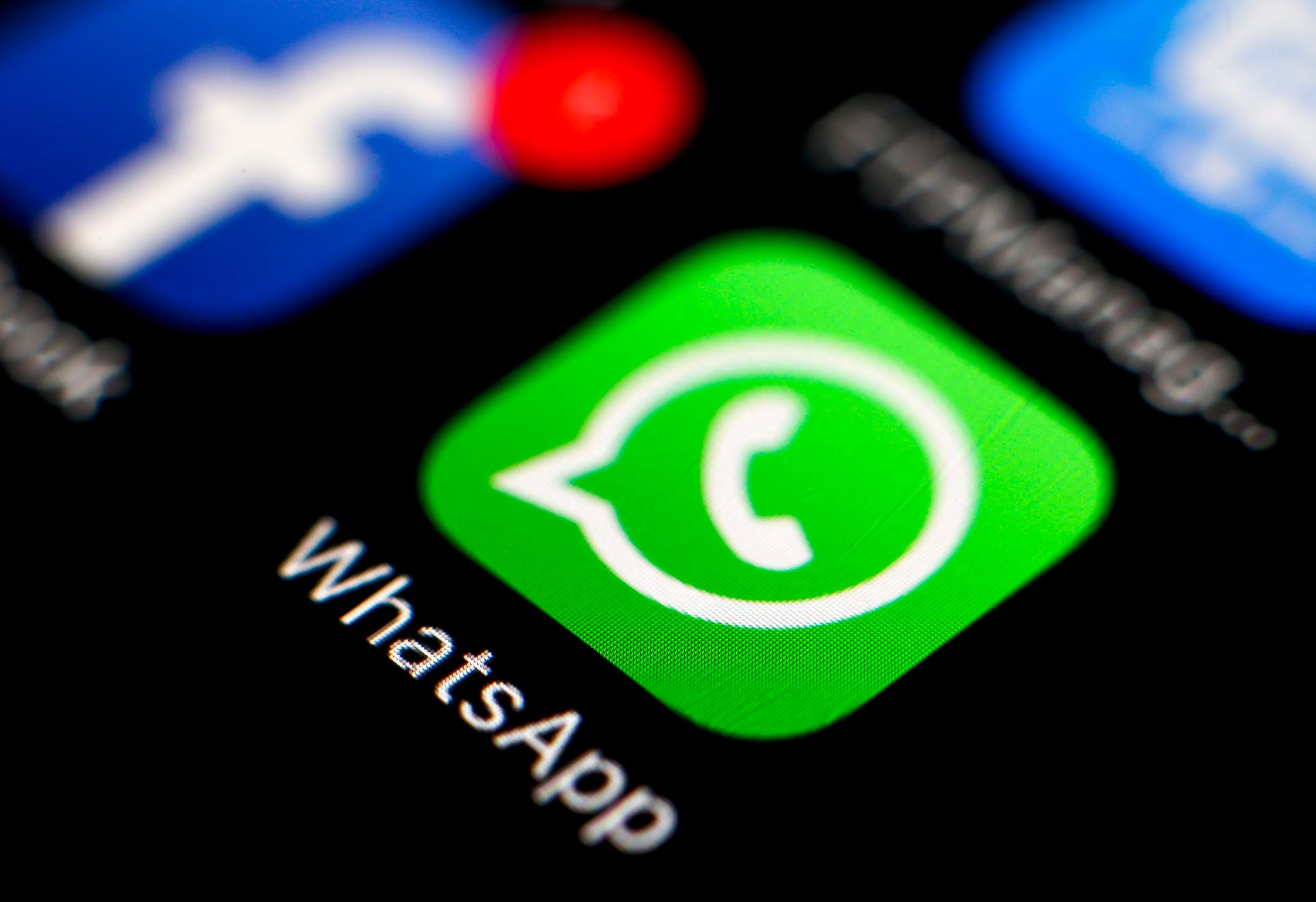 WhatsApp despliega su filtro antiestafas de forma gradual en Android y planea llevarlo a iOS más adelante - EPA/RITCHIE B. TONGO
