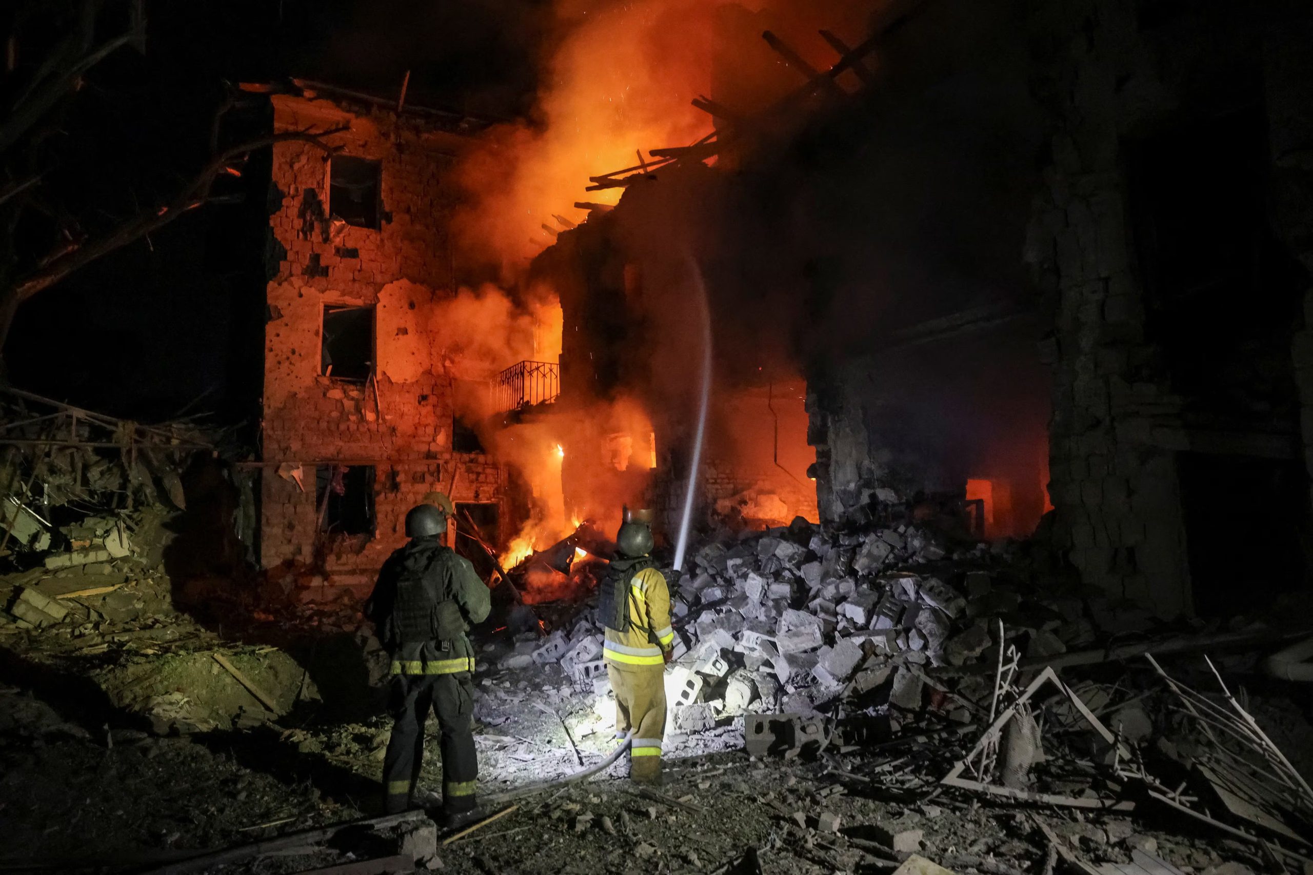 Donetsk sigue bajo presión mientras continúan los ataques de ambos bandos (Reuters)