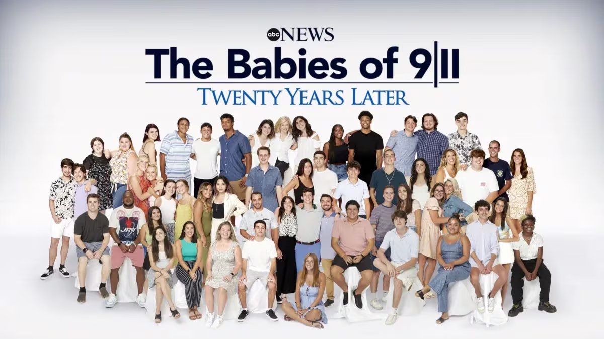 óvenes cuyas madres estaban embarazadas cuando sus padres murieron en los atentados relatan cómo crecieron sin ellos, en un documental estrenado el 10 de septiembre de 2021 (Disney+)