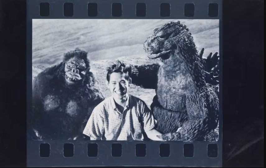 Sompote Sands en el set de King Kong vs. Godzilla (1962). Foto Julien’s Auctions.