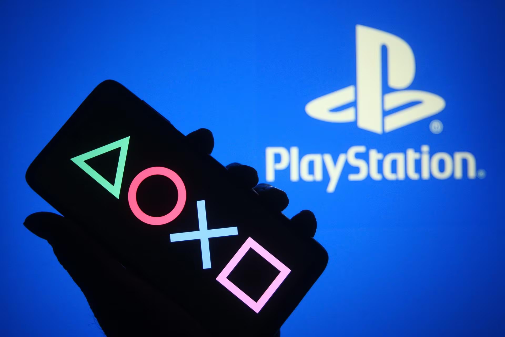 Sony indicó que la función PSSR de PS5 Pro mejora la nitidez de la imagen sin que el usuario deba configurar ajustes manuales.

