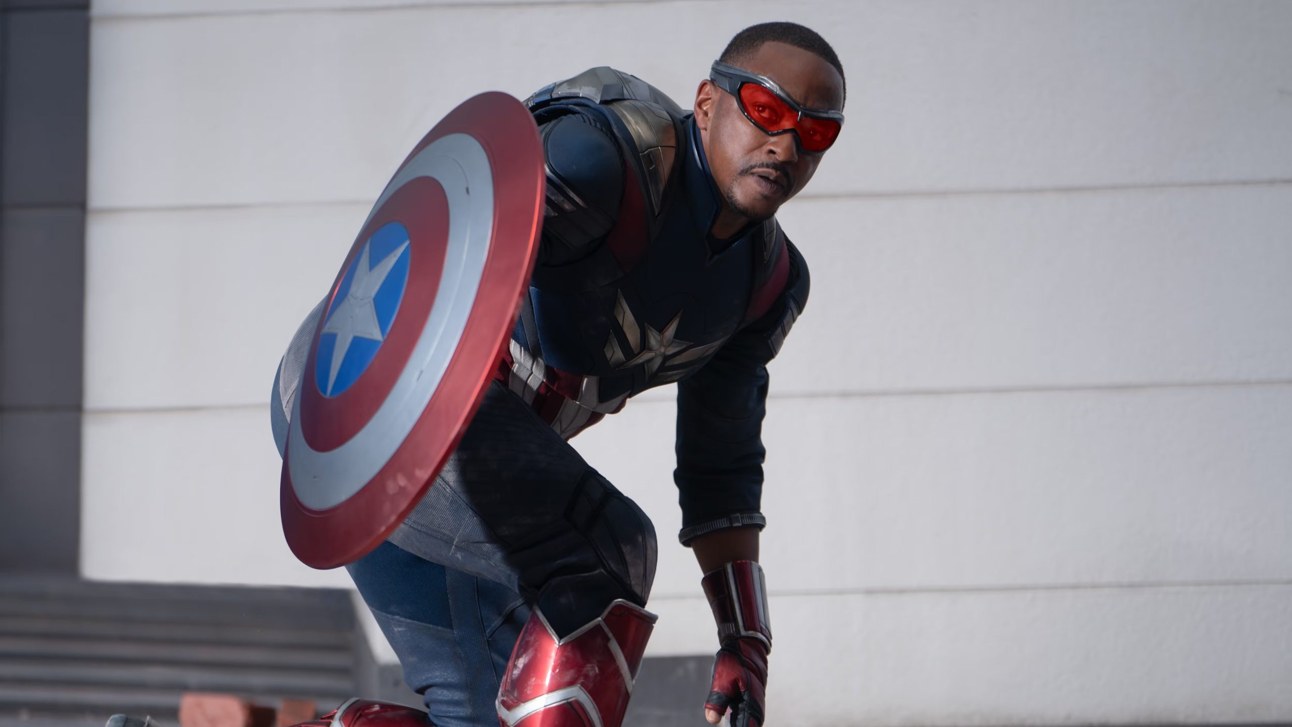 Mackie asumió el legado de Capitán América con una presencia que también se refleja fuera de la pantalla Photo by Eli Adé. © 2024 MARVEL.