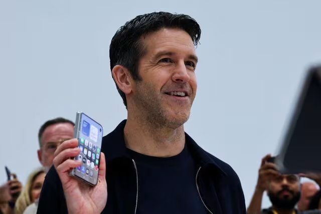 John Ternus tendrá una compensación objetivo de 58 millones de dólares anuales tras asumir como CEO de Apple.
REUTERS/Carlos Barria