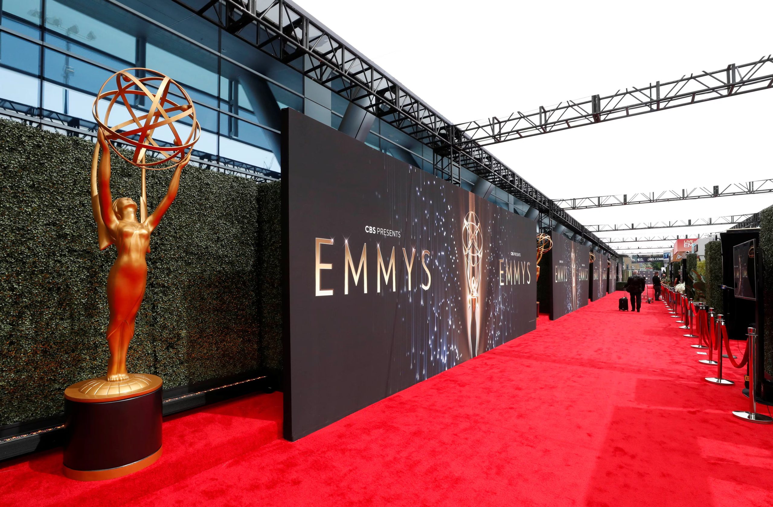 Los regalos serán distribuidos durante loa ensayos y la ceremonia de los Premios Emmy . REUTERS/Mario Anzuoni