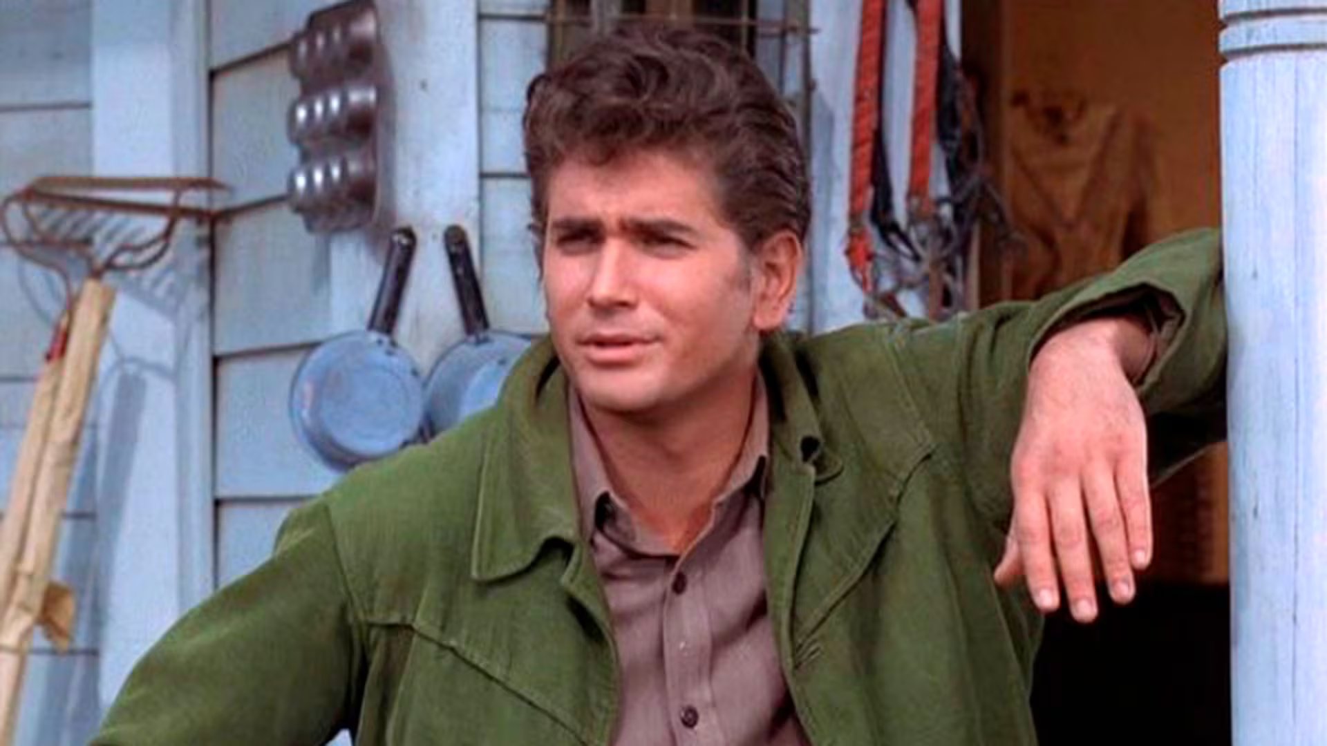 Michael Landon interpretó a Little Joe y, con el tiempo, también asumió tareas como guionista y director de la serie