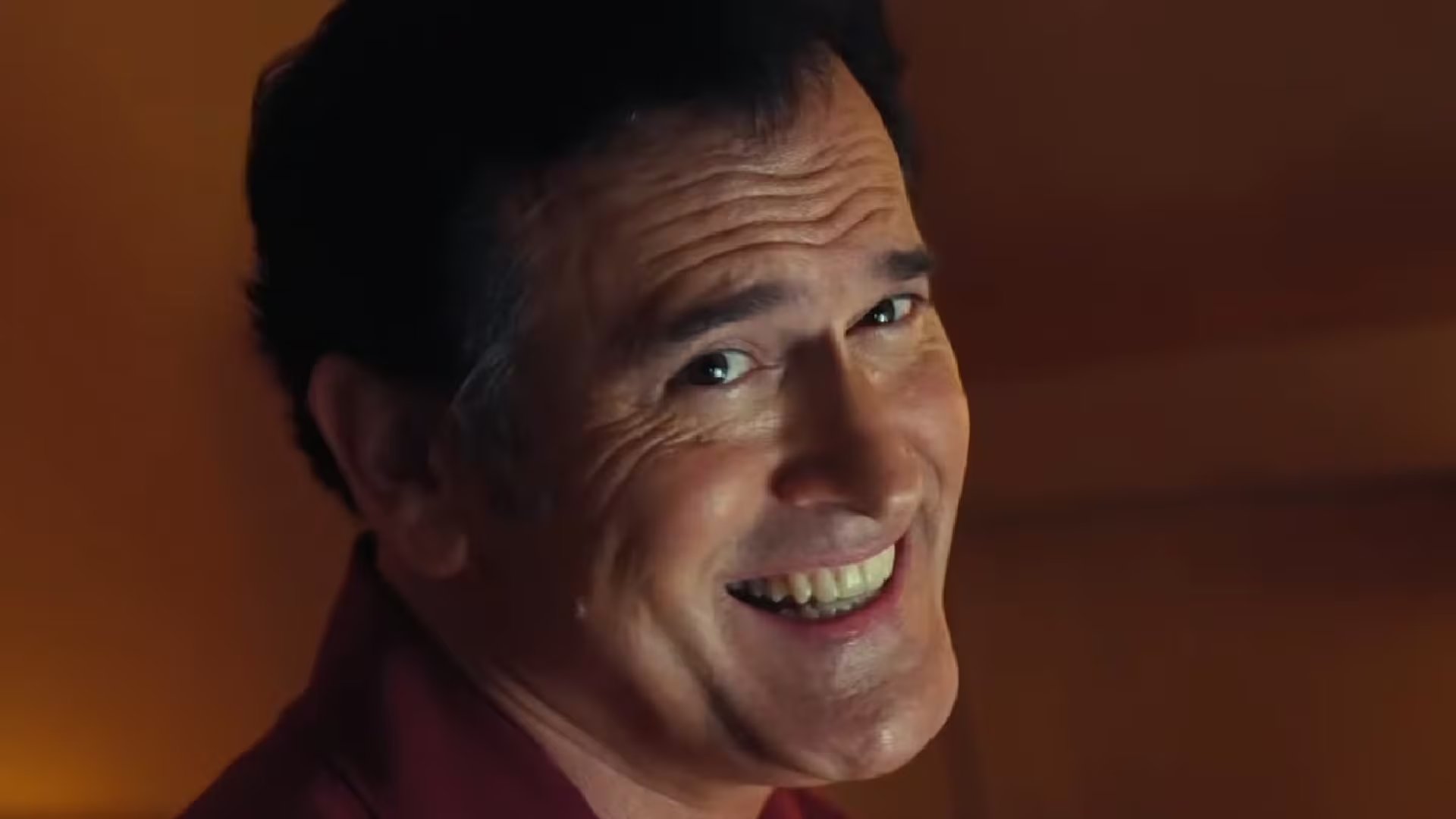 Bruce Campbell en Ash vs. Evil Dead - captura del tráiler oficial (Starz)