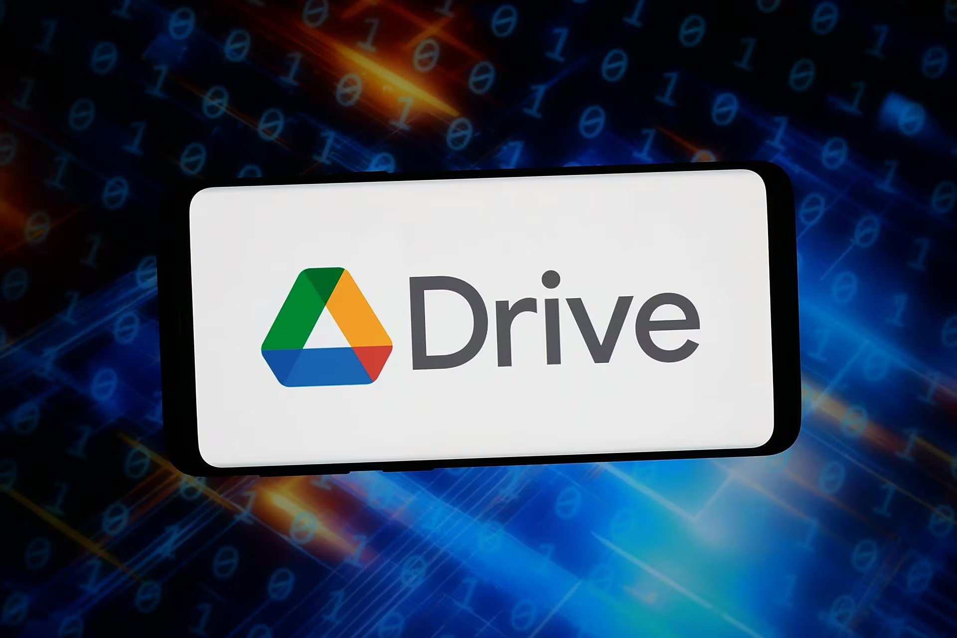 Google Drive reúne documentos, grabaciones de Meet, respaldos de WhatsApp y copias de seguridad de Android que también consumen espacio.

