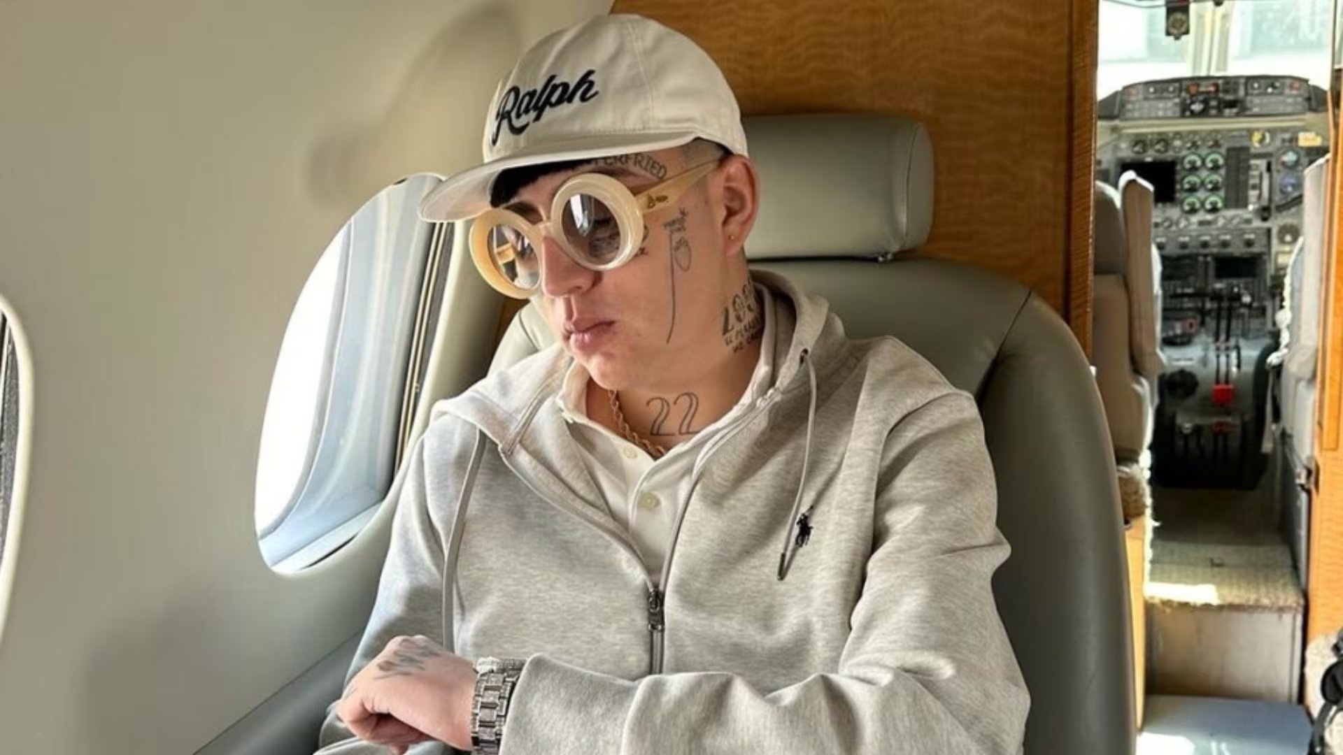 Dani Flow anuncia su retiro tras fracasar en el poliamor y casarse con una de sus novias; esto dijo ‘El Rey del Morbo’
(Foto: Instagram)