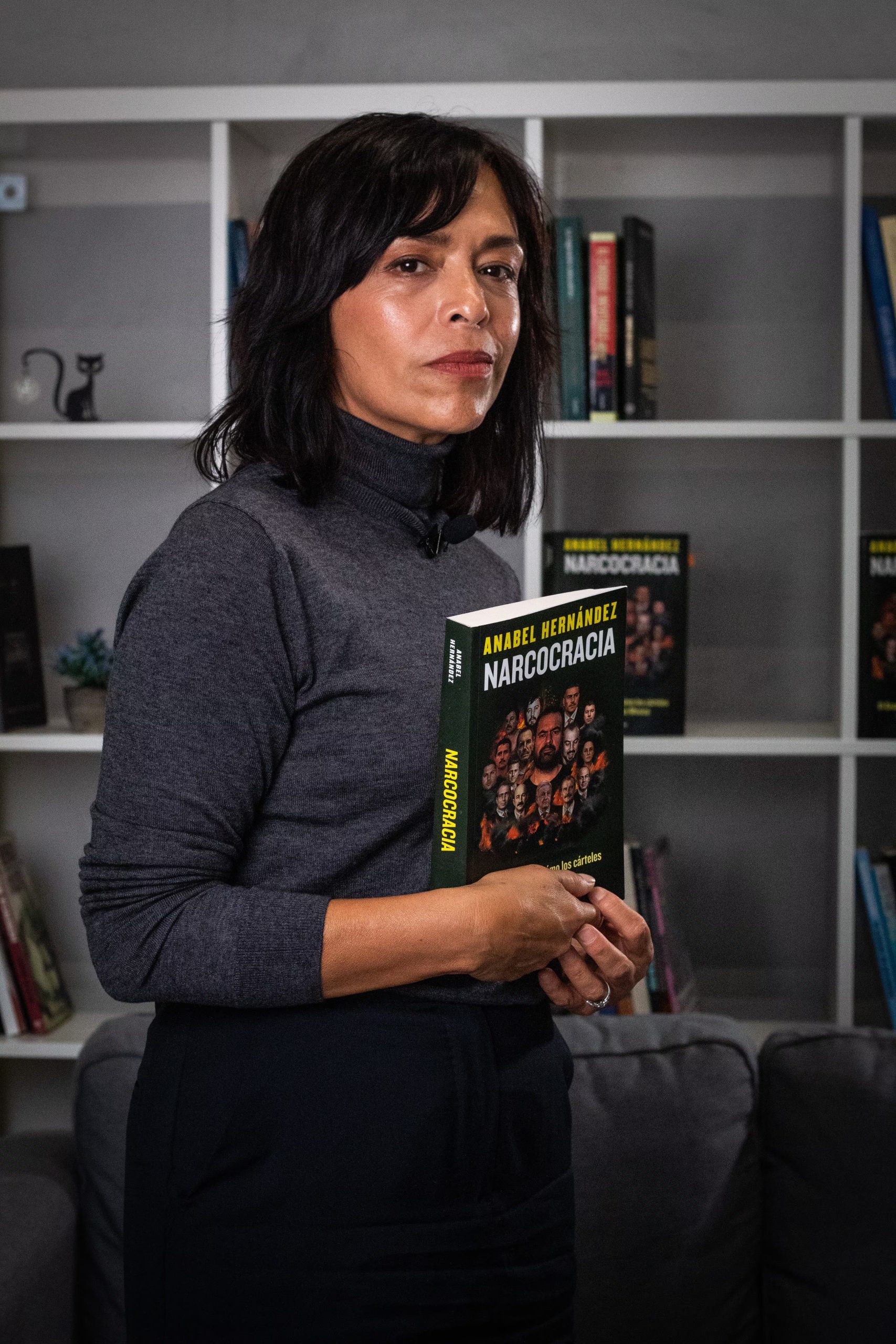 La periodista y escritora Anabel Hernández presenta su último libro 