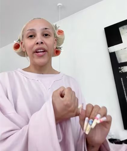 La cantante reveló en TikTok que su experiencia con la cocaína formó parte de una reflexión sobre salud mental, redes sociales y percepción pública (TikTok/Doja Cat)