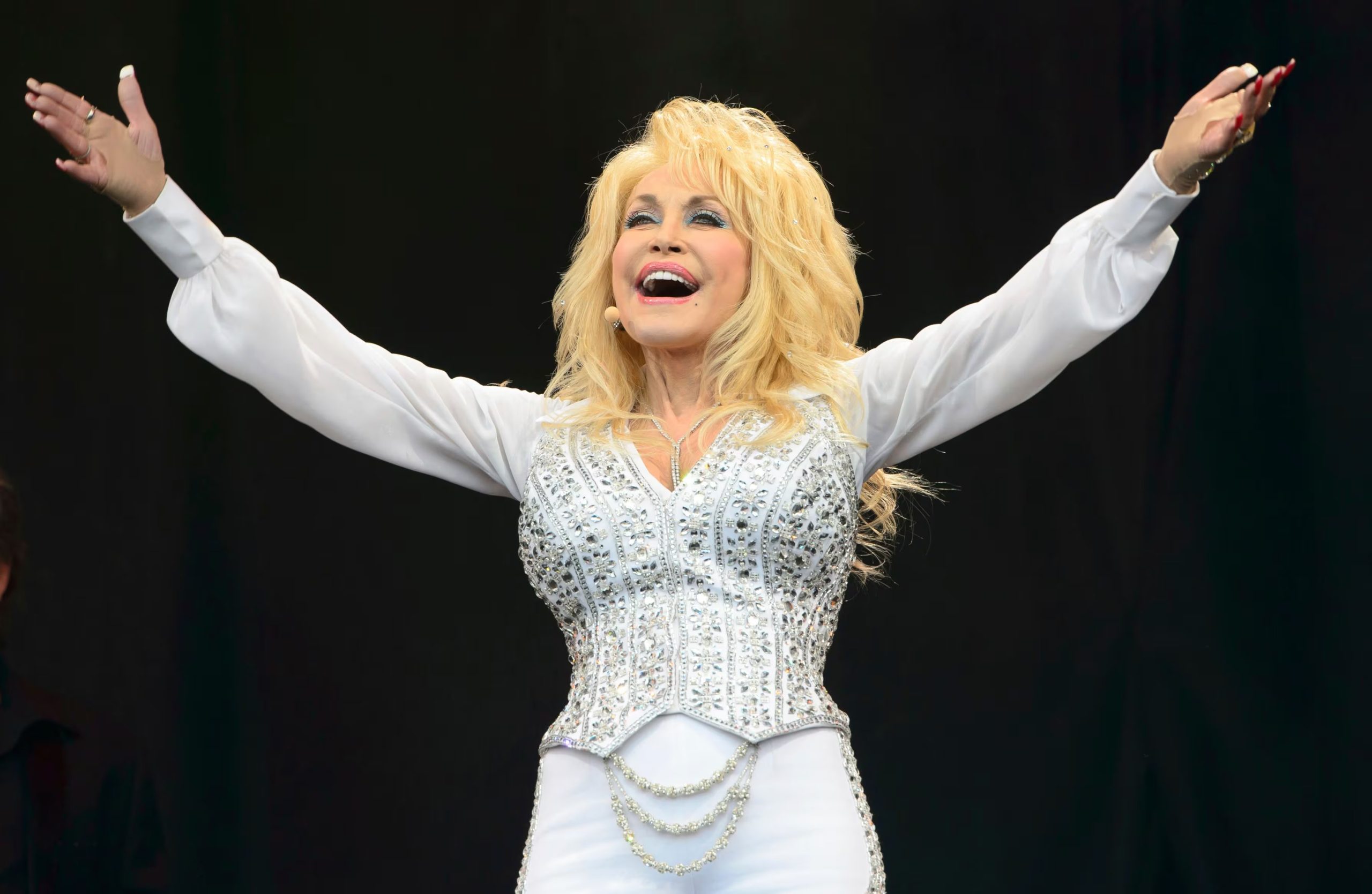 Dolly Parton construyó una carrera en la música country con once premios Grammy y composiciones como “Jolene” e “I Will Always Love You” (Jonathan Short/Invision/AP, archivo)