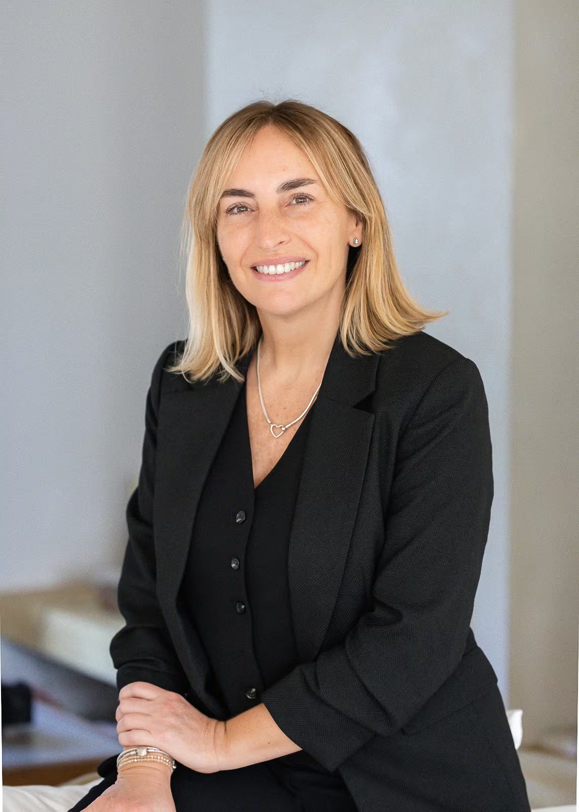 Alejandra Bicocchi, The Silver Lab